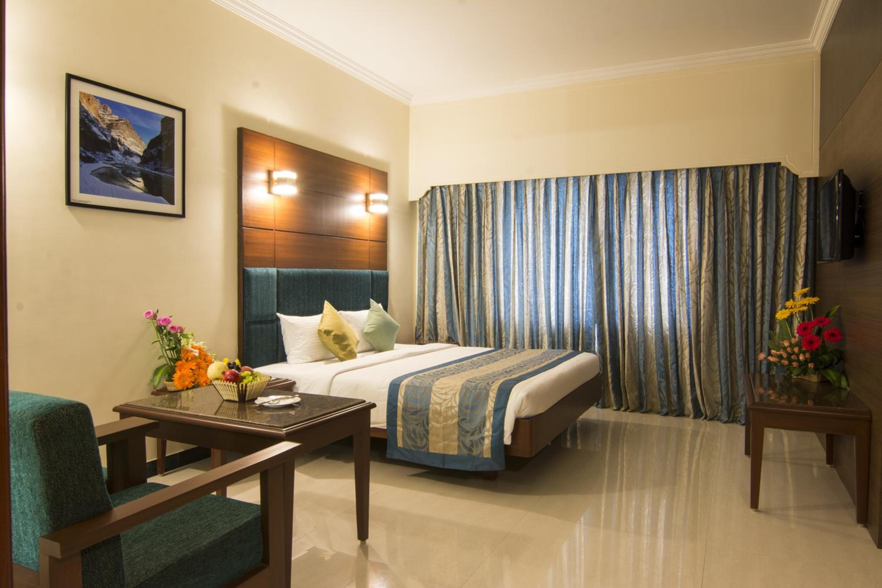 Standard Double or Twin Room - Photo 3