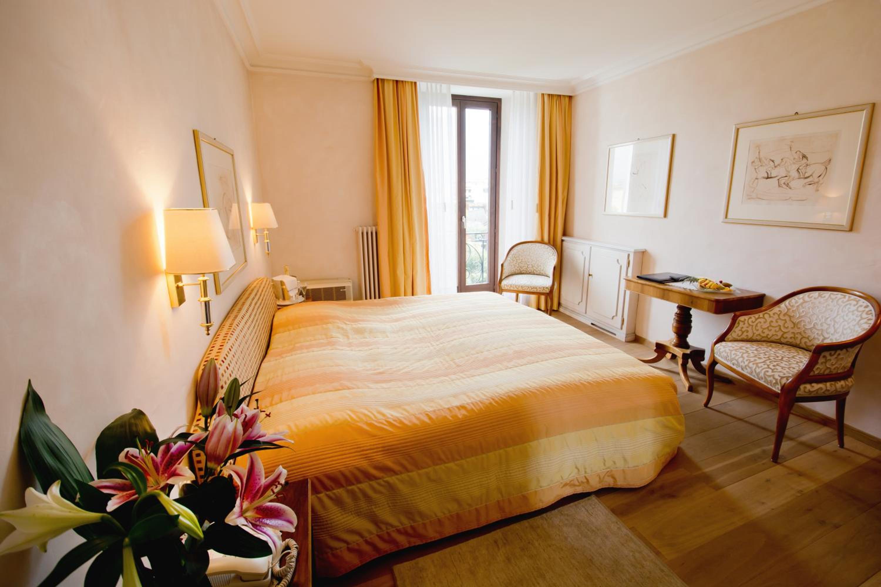 Small Double Room photo 1
