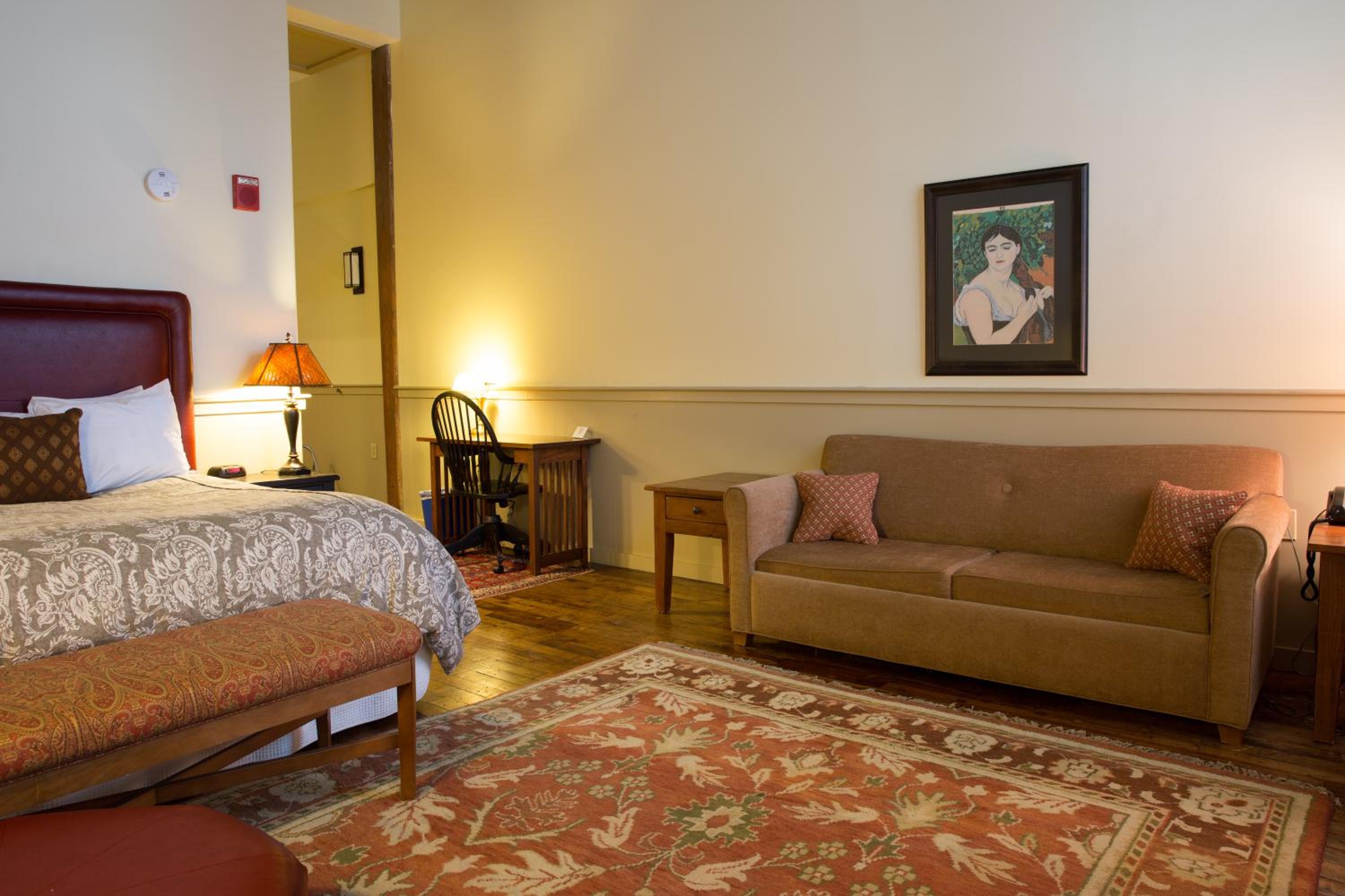Deluxe Suite photo 1
