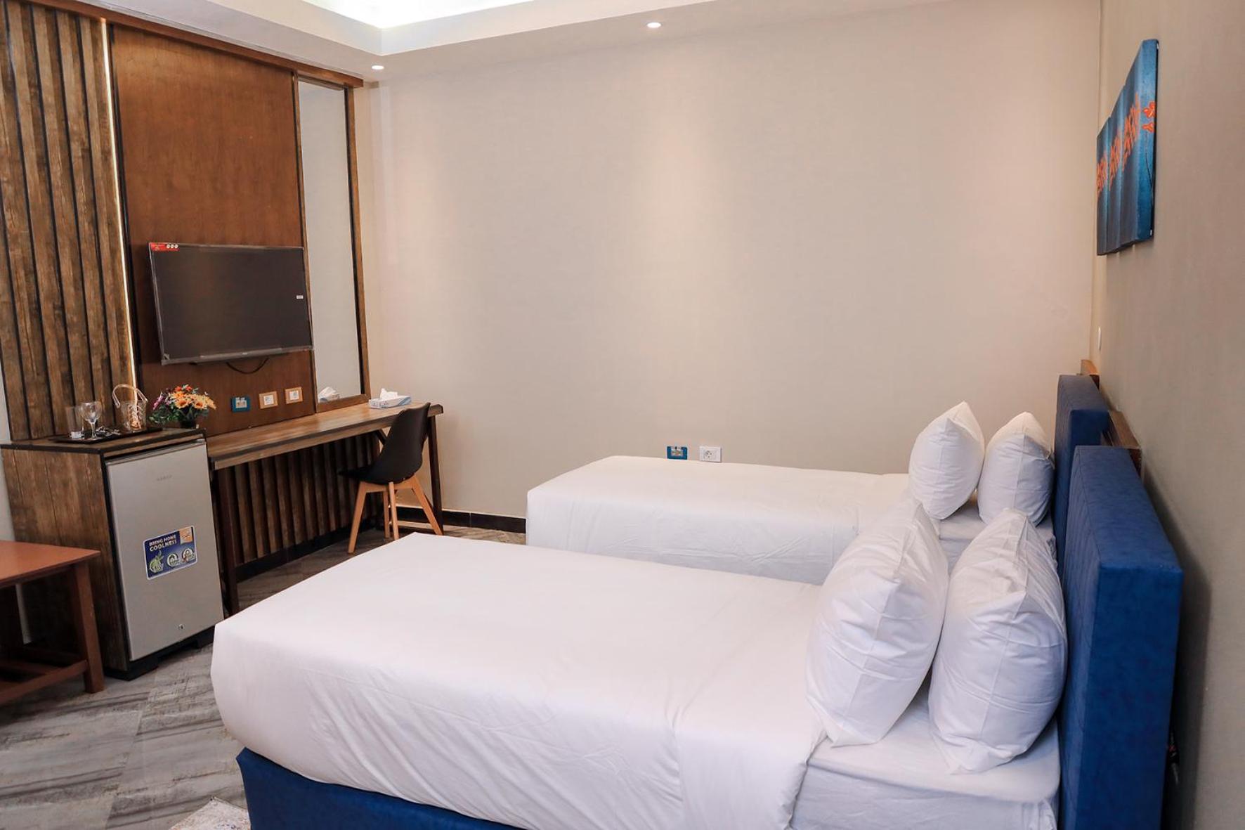 Standard Twin Room - Photo 1