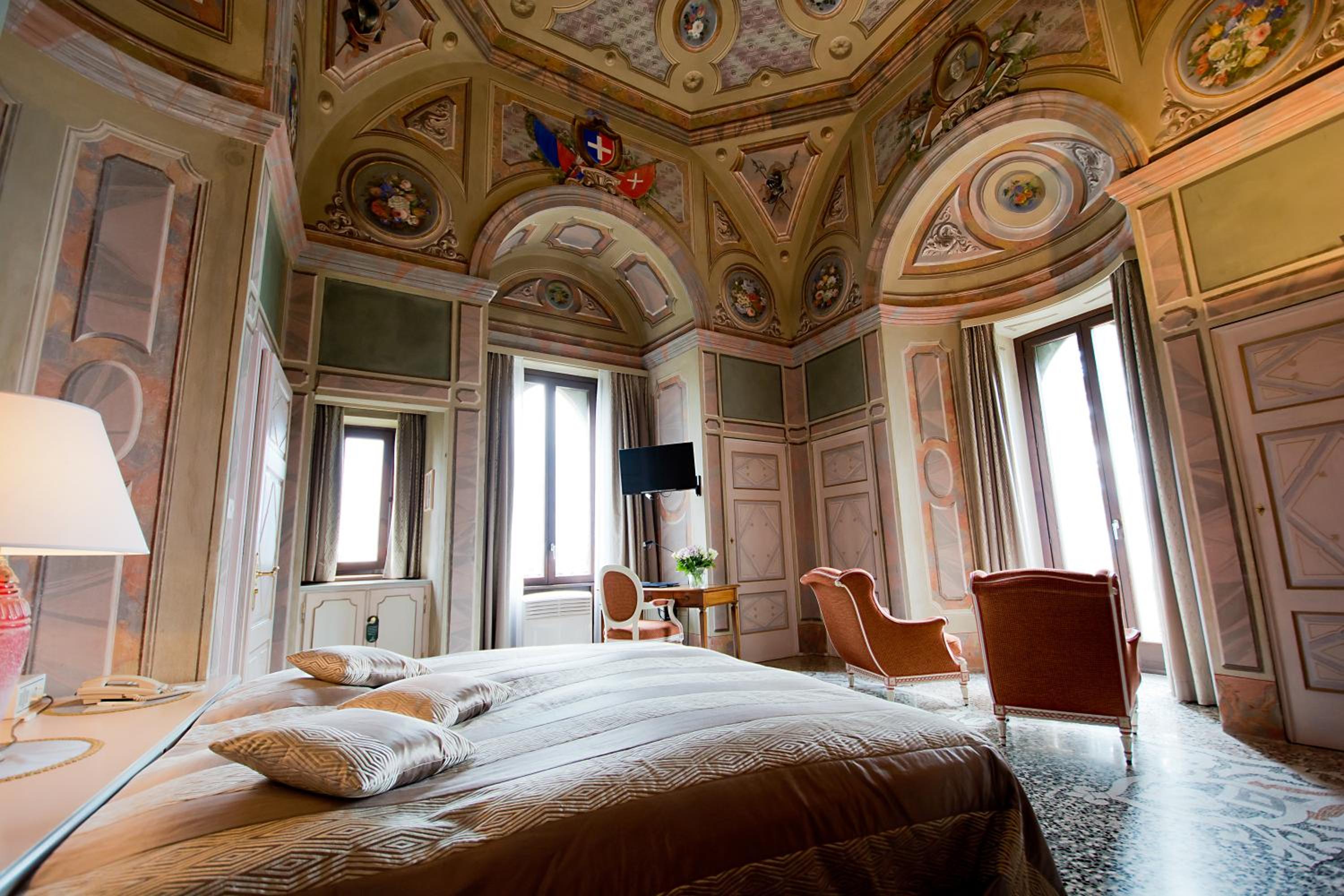 Medieval Tower Room - Photo 6