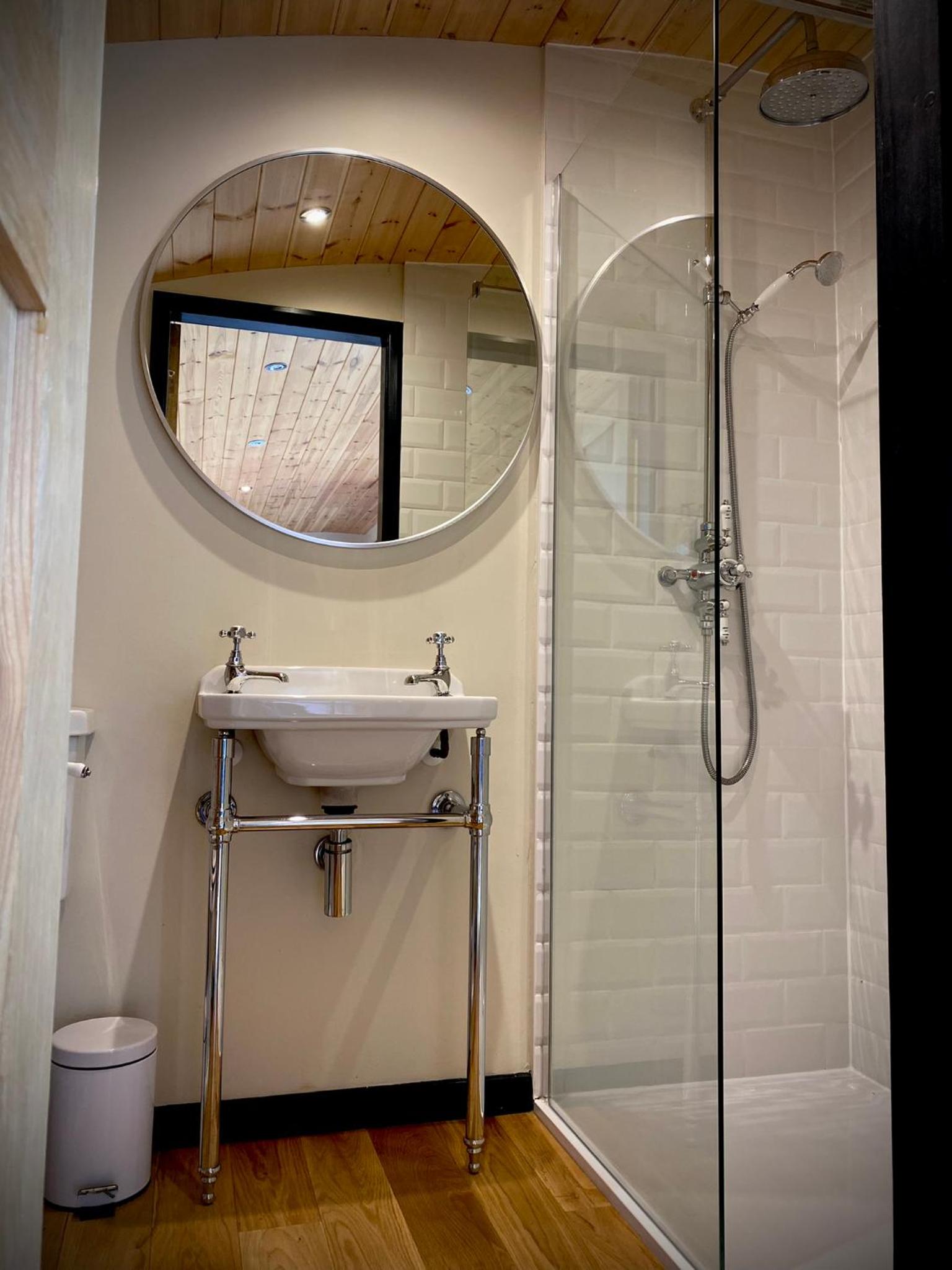 One-Bedroom Apartment - Photo 6