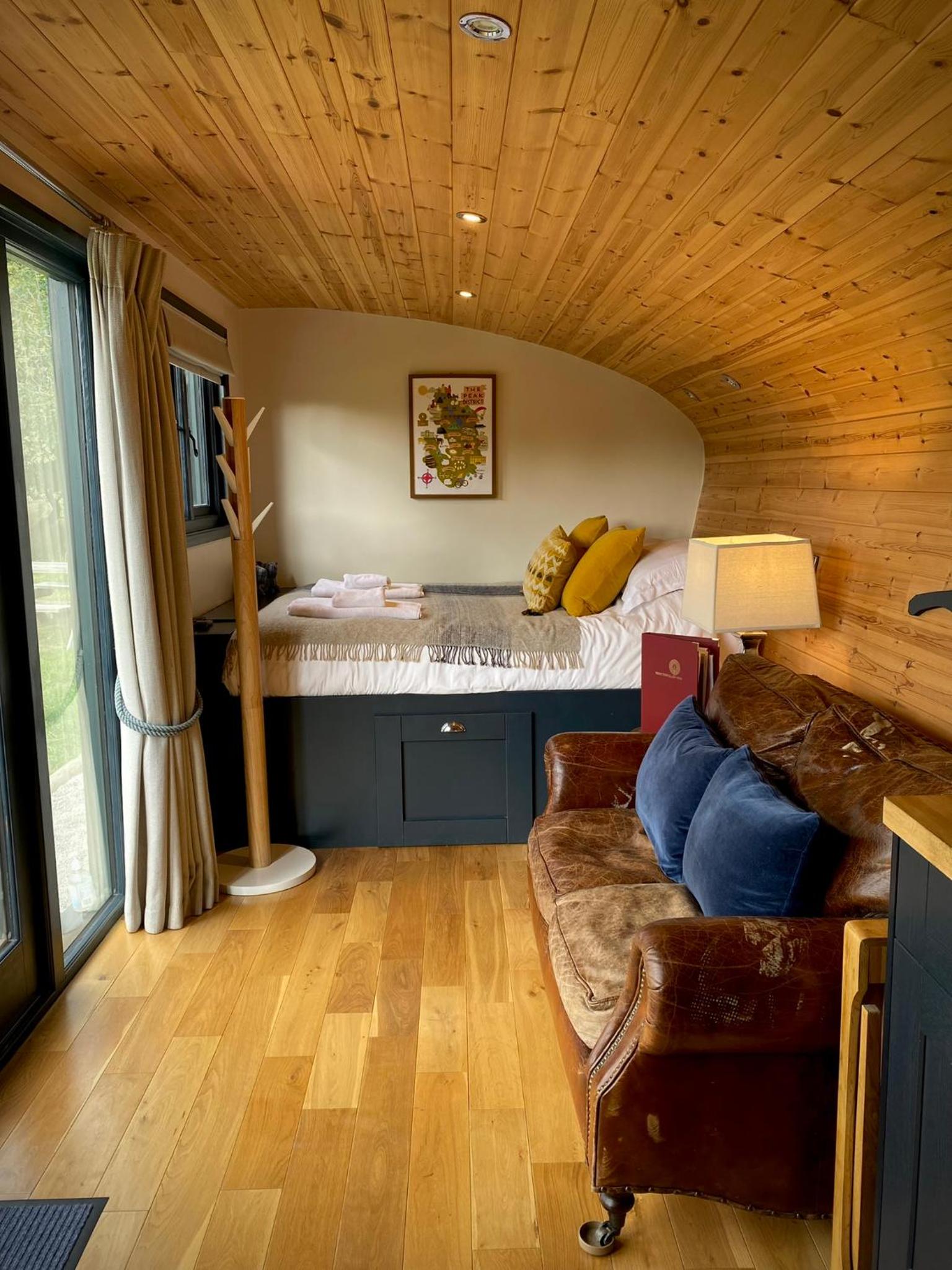 One-Bedroom Apartment - Photo 1