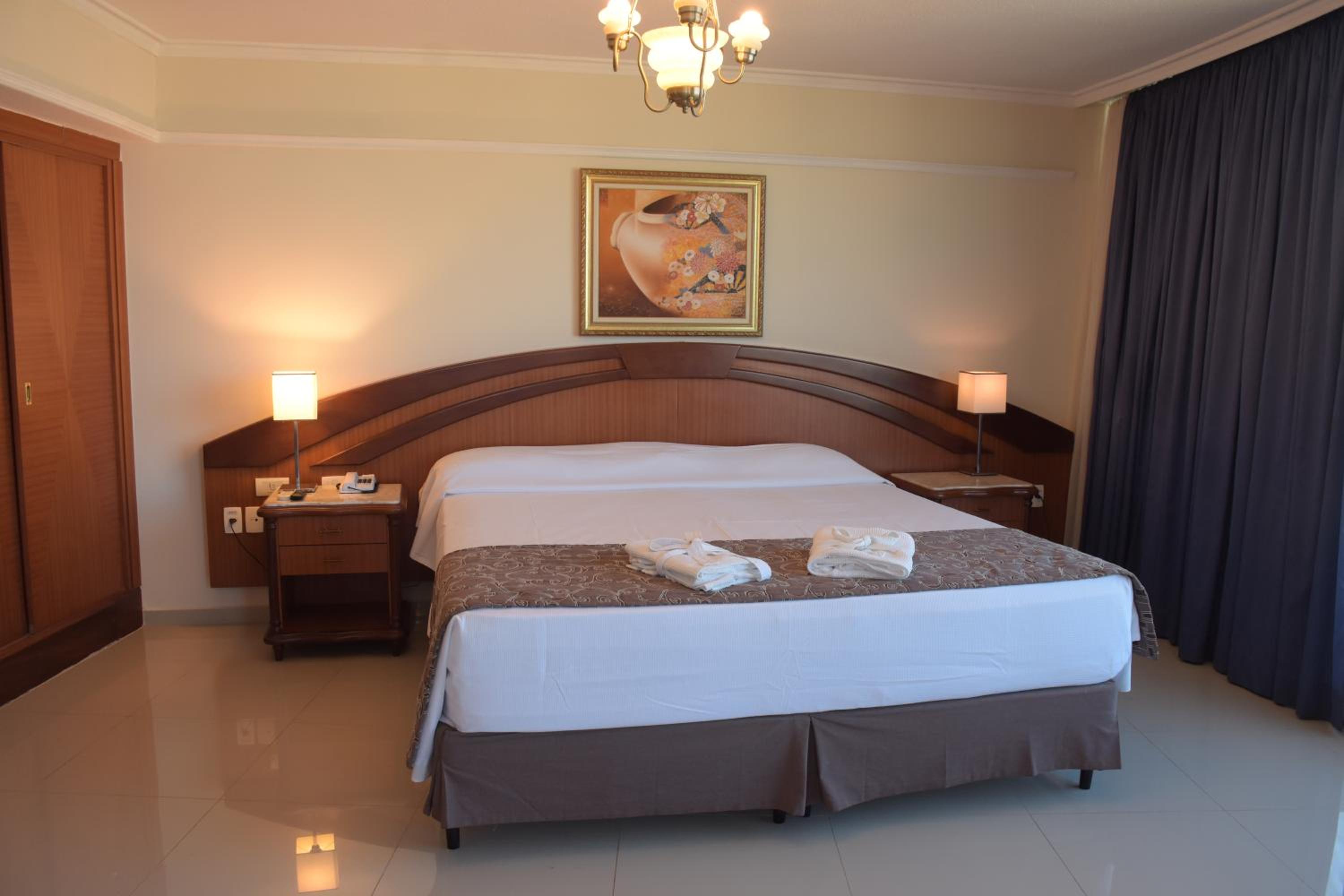 Suite with City View photo 2
