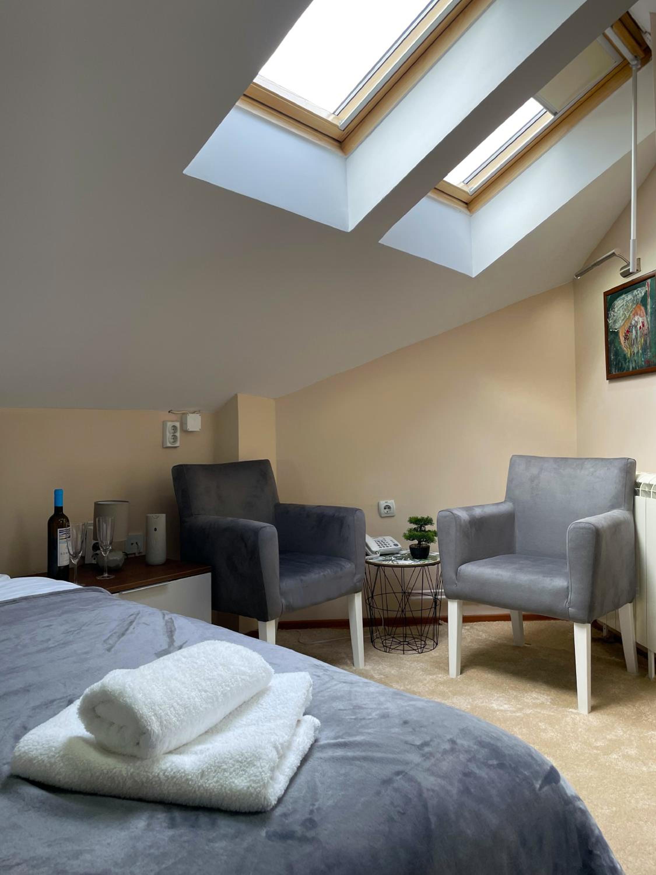 Double or Twin Room photo 3