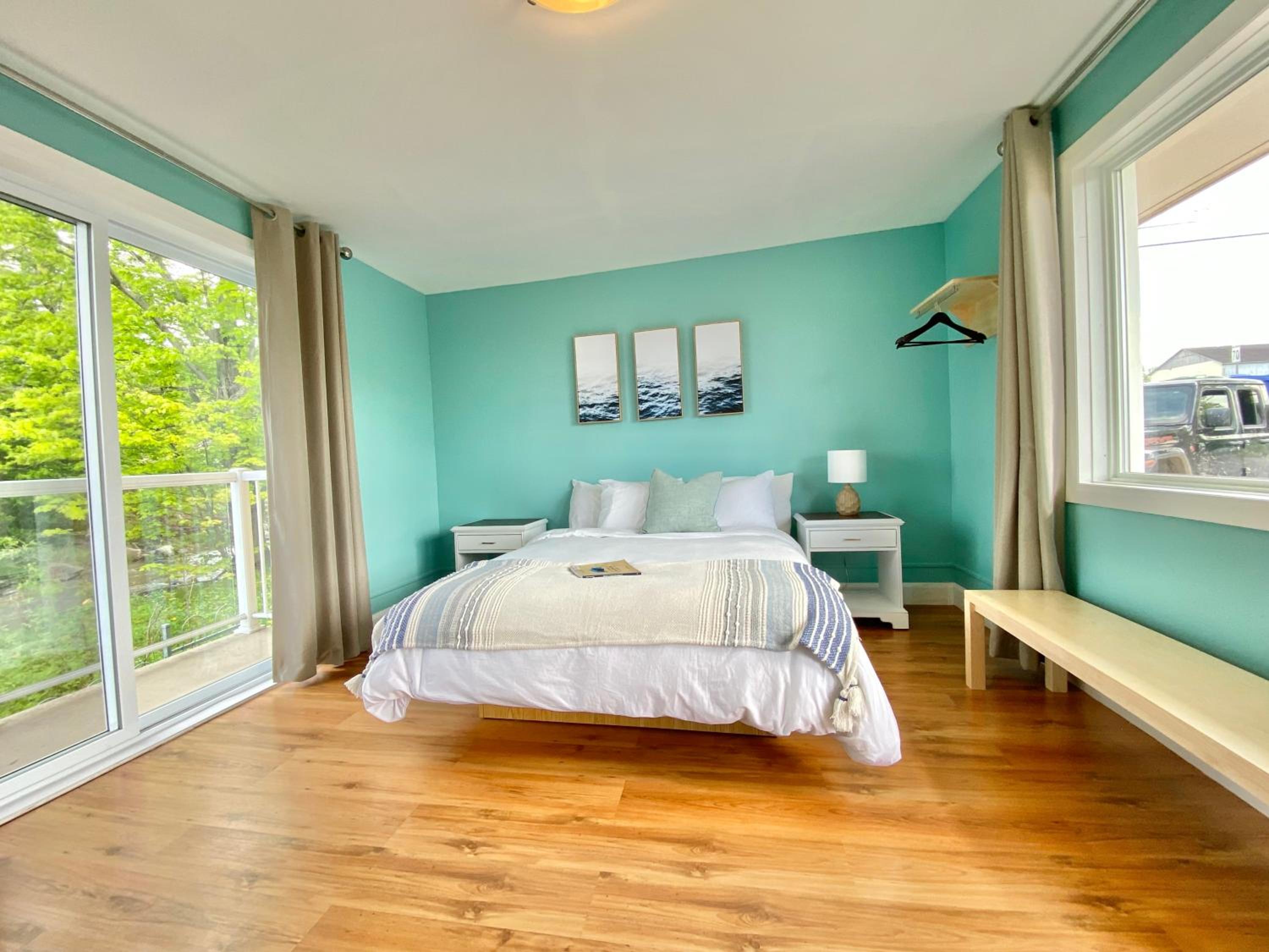 Queen Room with Balcony photo 1