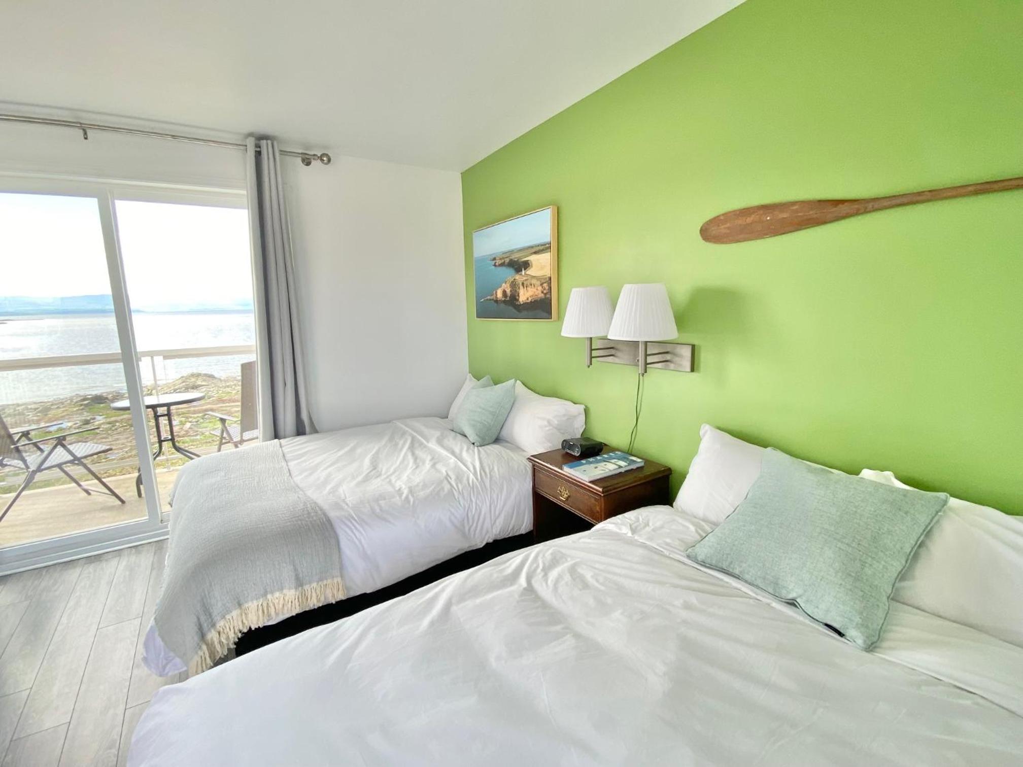 Double or Twin Room with Sea View