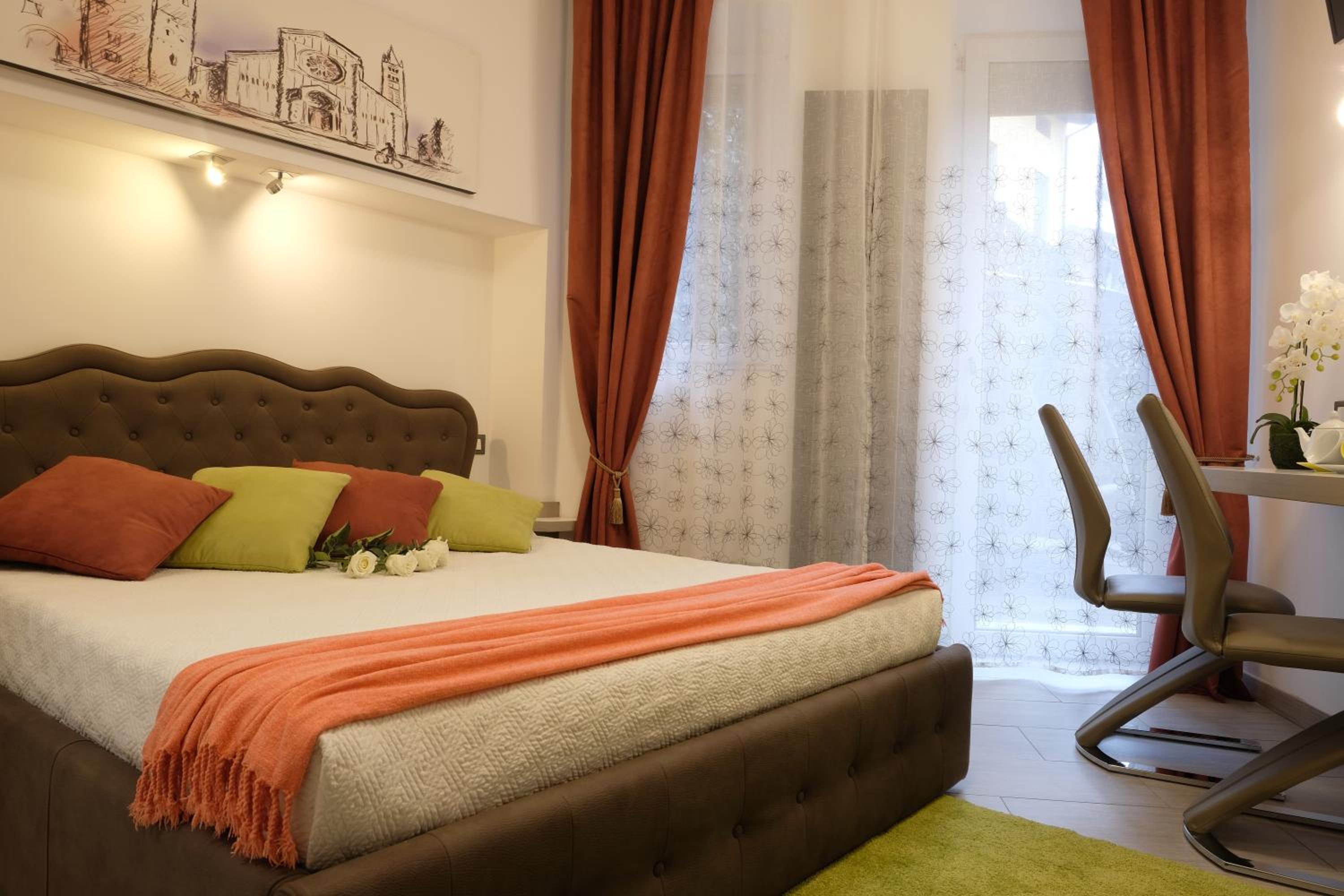Double Room with Private Bathroom photo 1