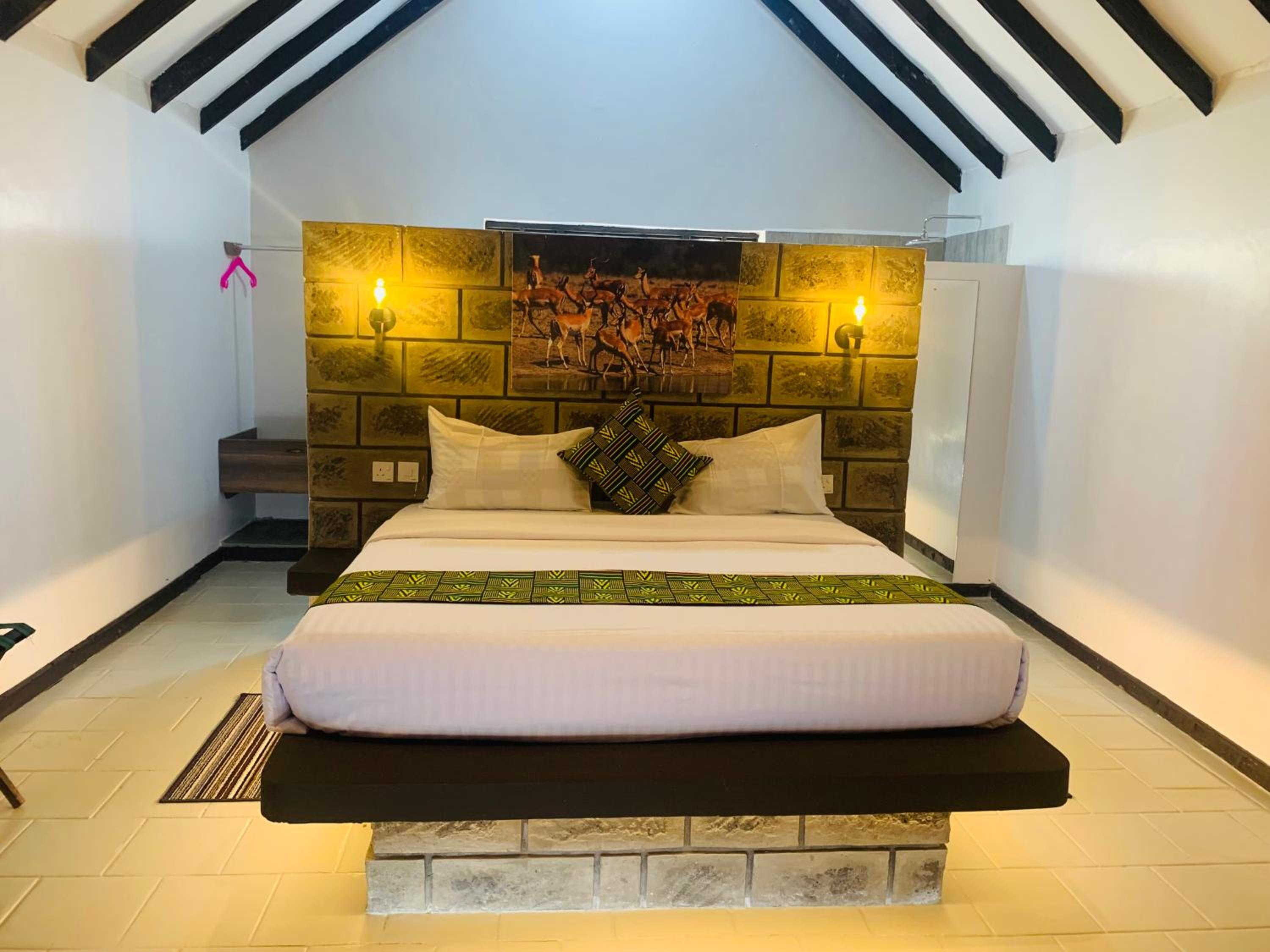 Deluxe King Room - Photo 1