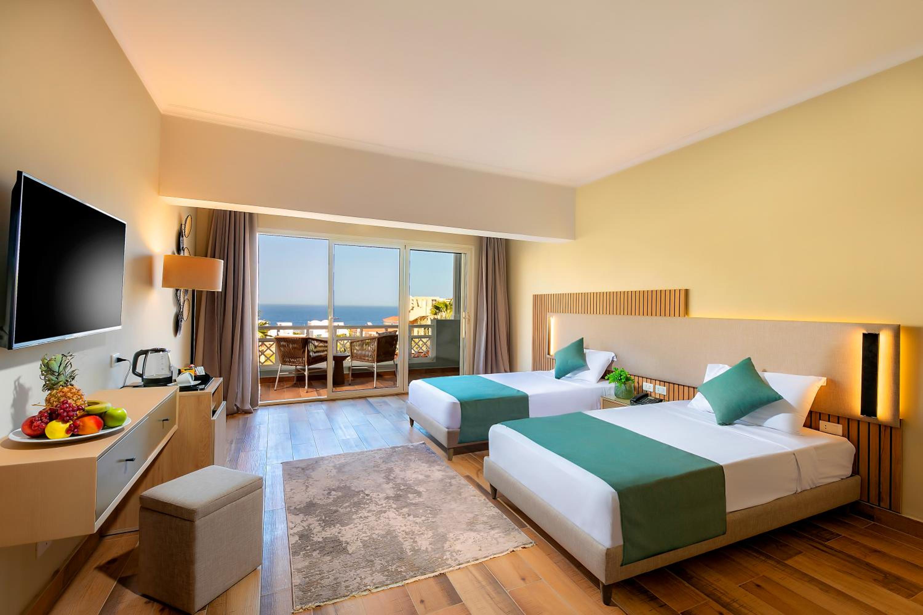 Deluxe Double Room with Sea View - Photo 2