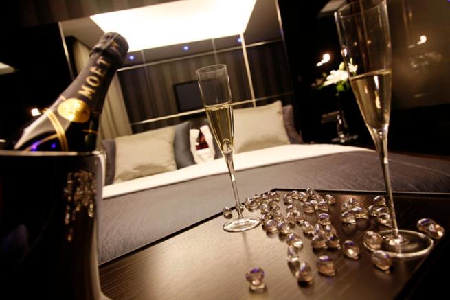 Standard King Room - Photo 14