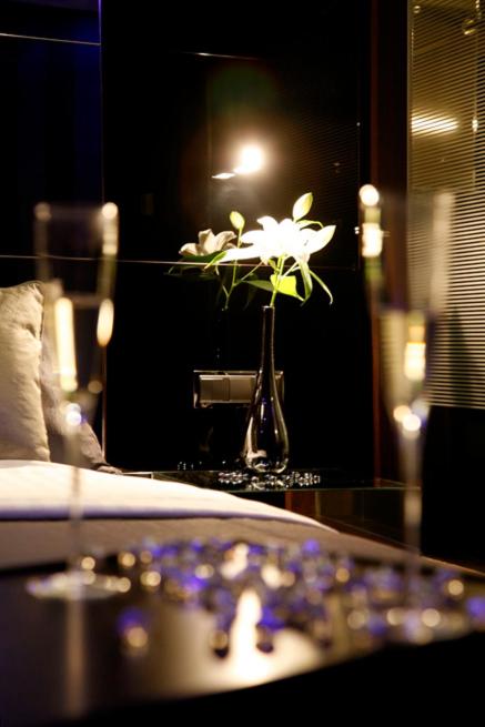 Standard King Room - Photo 16