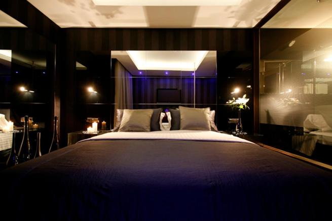 Standard King Room - Photo 13