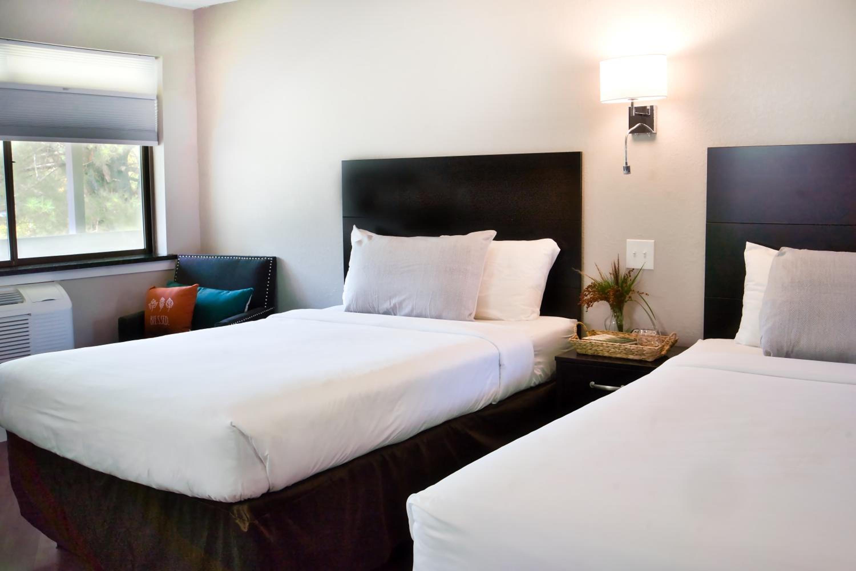 Double Room with Two Double Beds - Non-Smoking - Photo 1