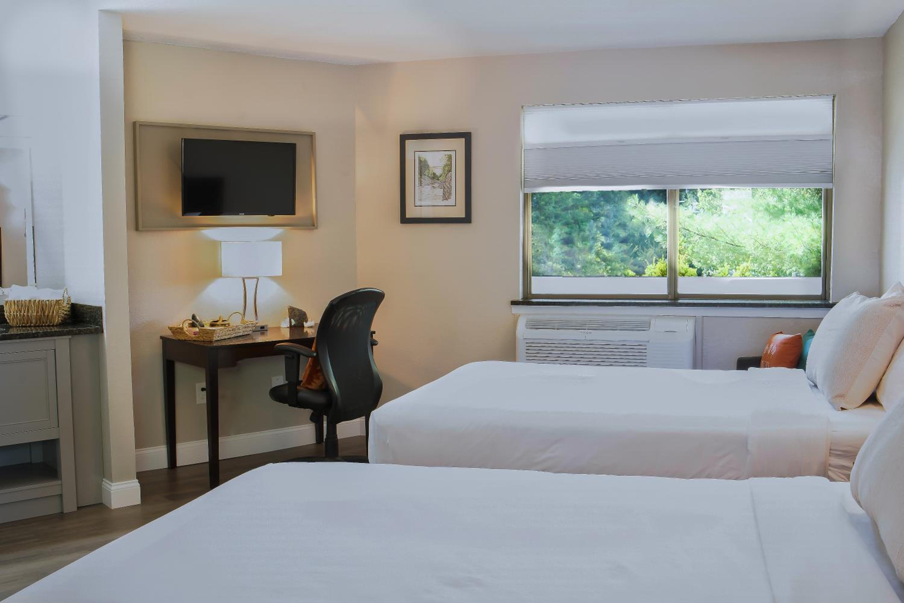 Double Room with Two Double Beds - Non-Smoking - Photo 5