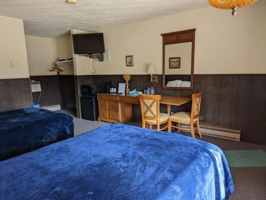 Deluxe Double Room (2 Adults + 1 Child) photo 1