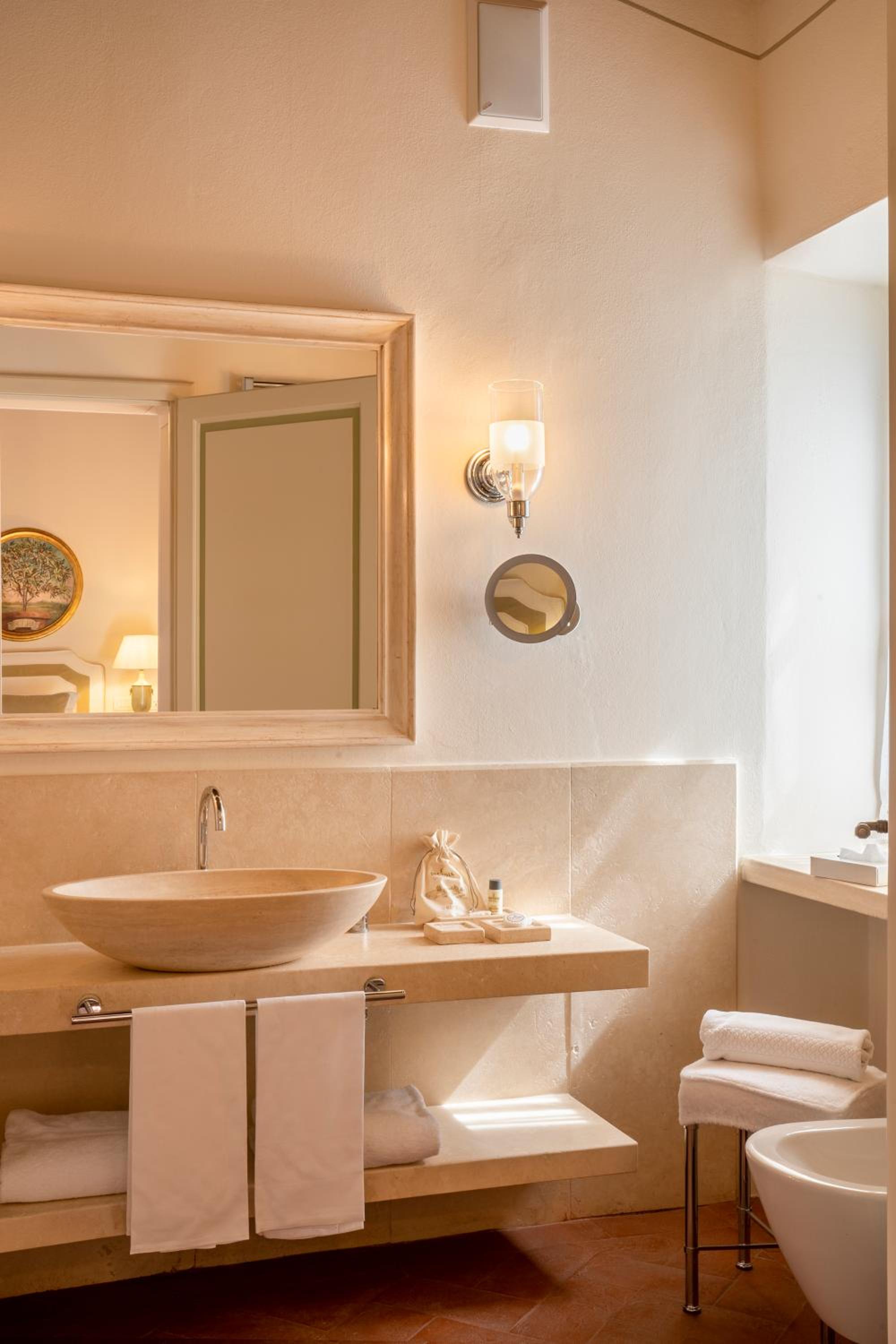 Classic Double Room - Photo 9