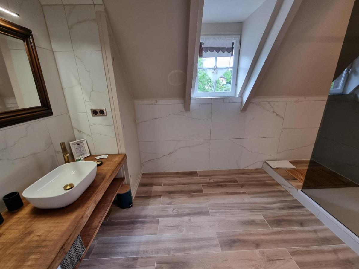 Double Room with Private Bathroom photo 2