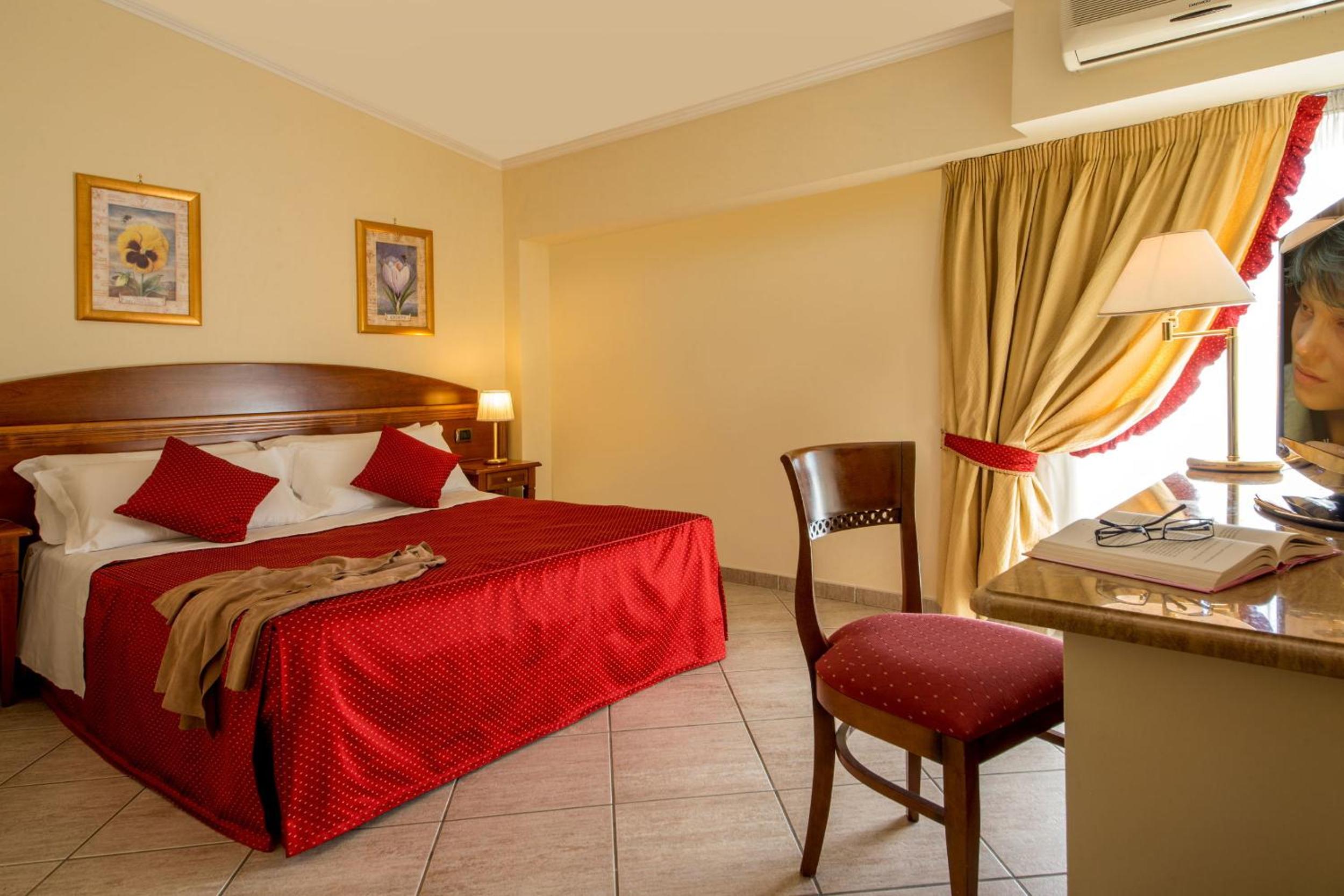 Quadruple Room - Photo 6