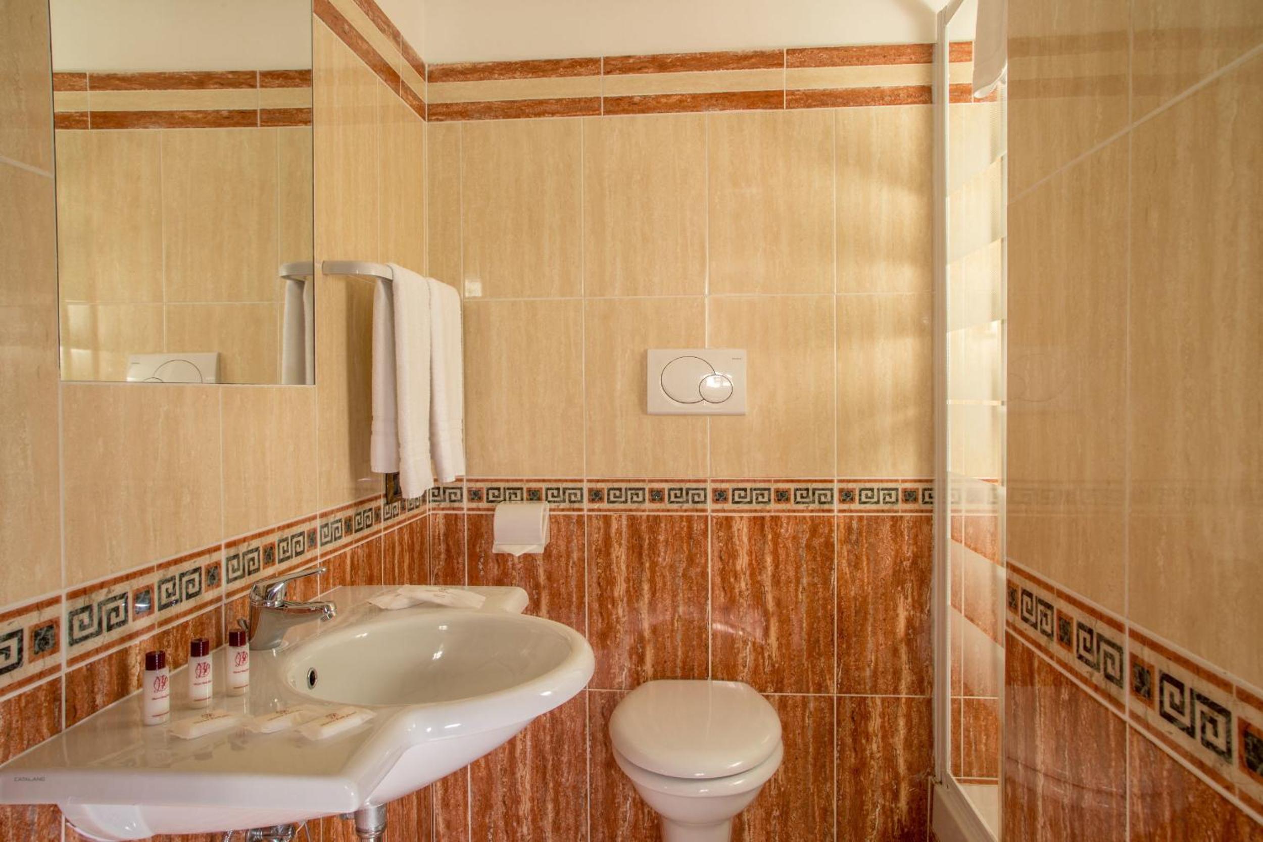 Triple Room - Photo 3