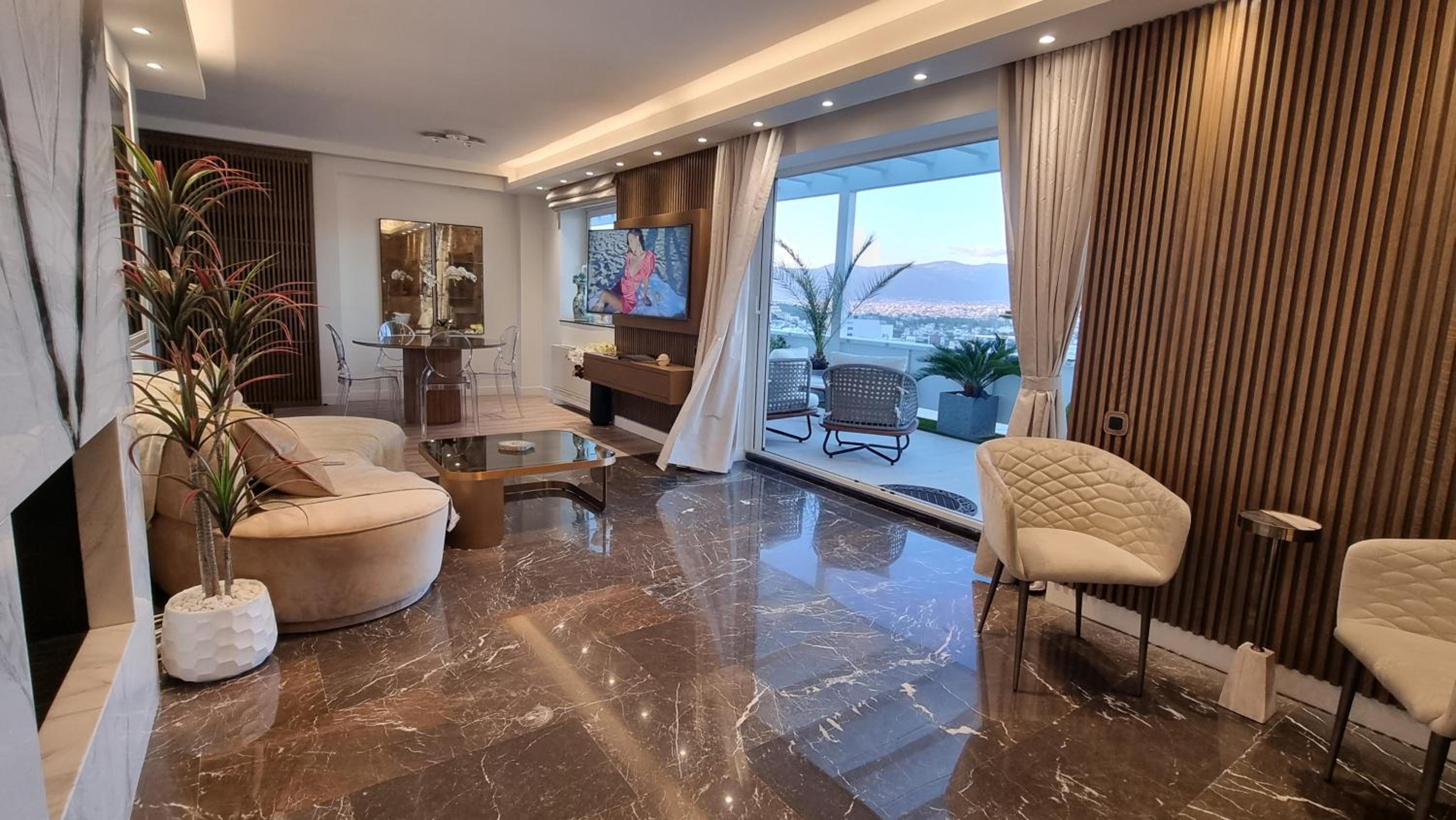 Penthouse Apartment with private Skyview Jacuzzi photo 1