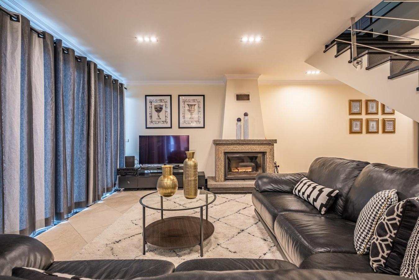 Three-Bedroom House photo 1