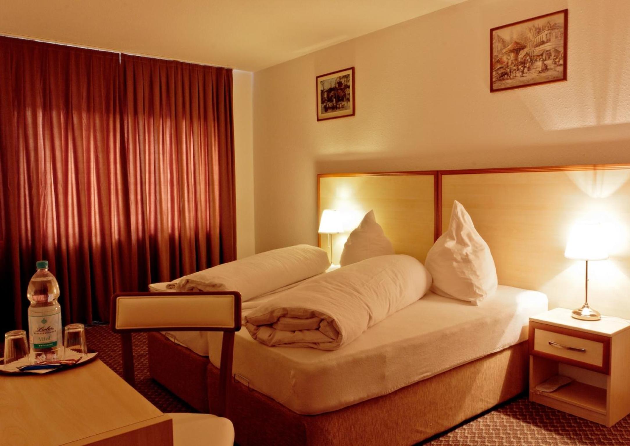 Twin Double Room (Self Check-in after 19:30 PM) photo 2