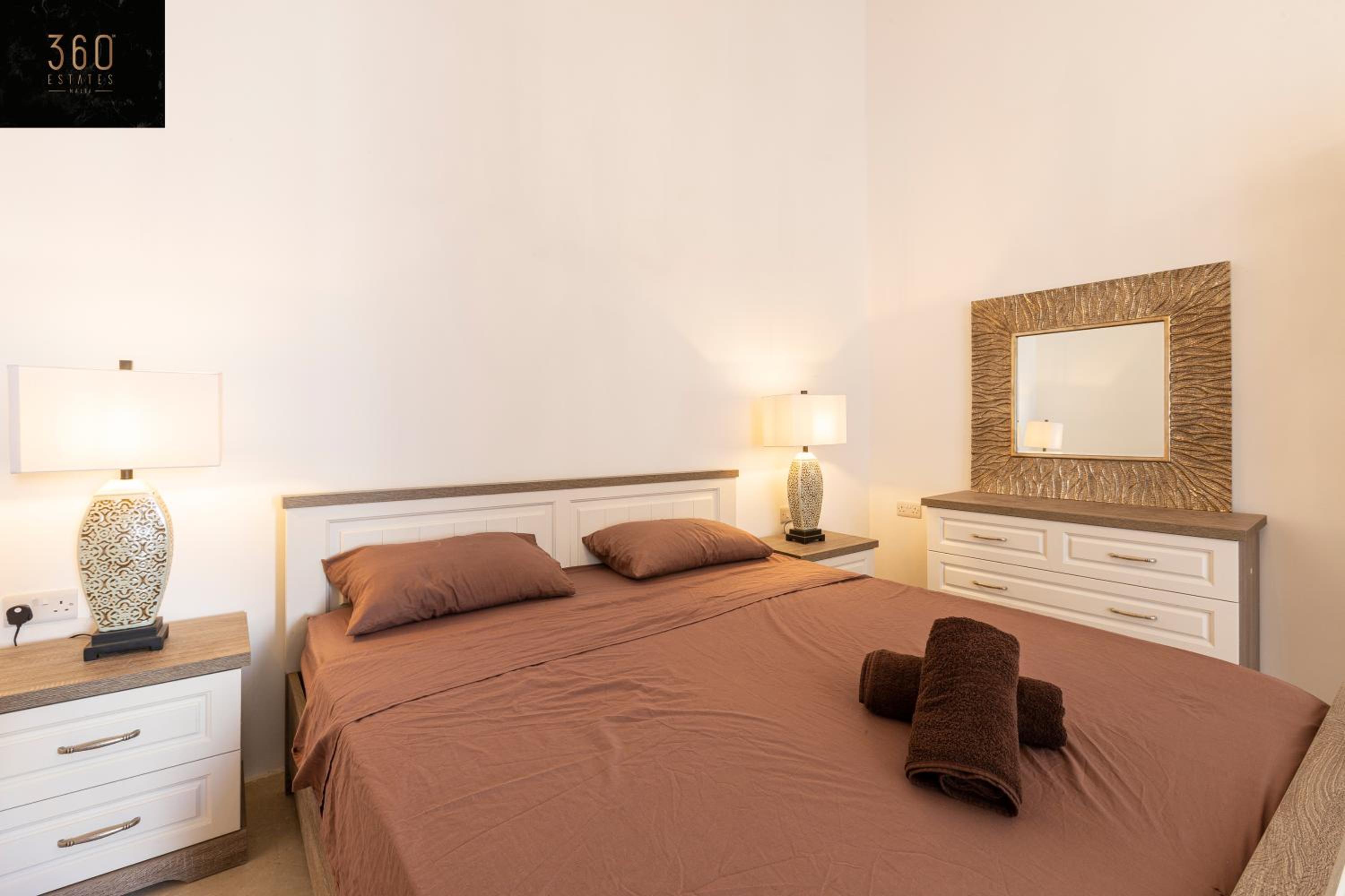 Superior Apartment