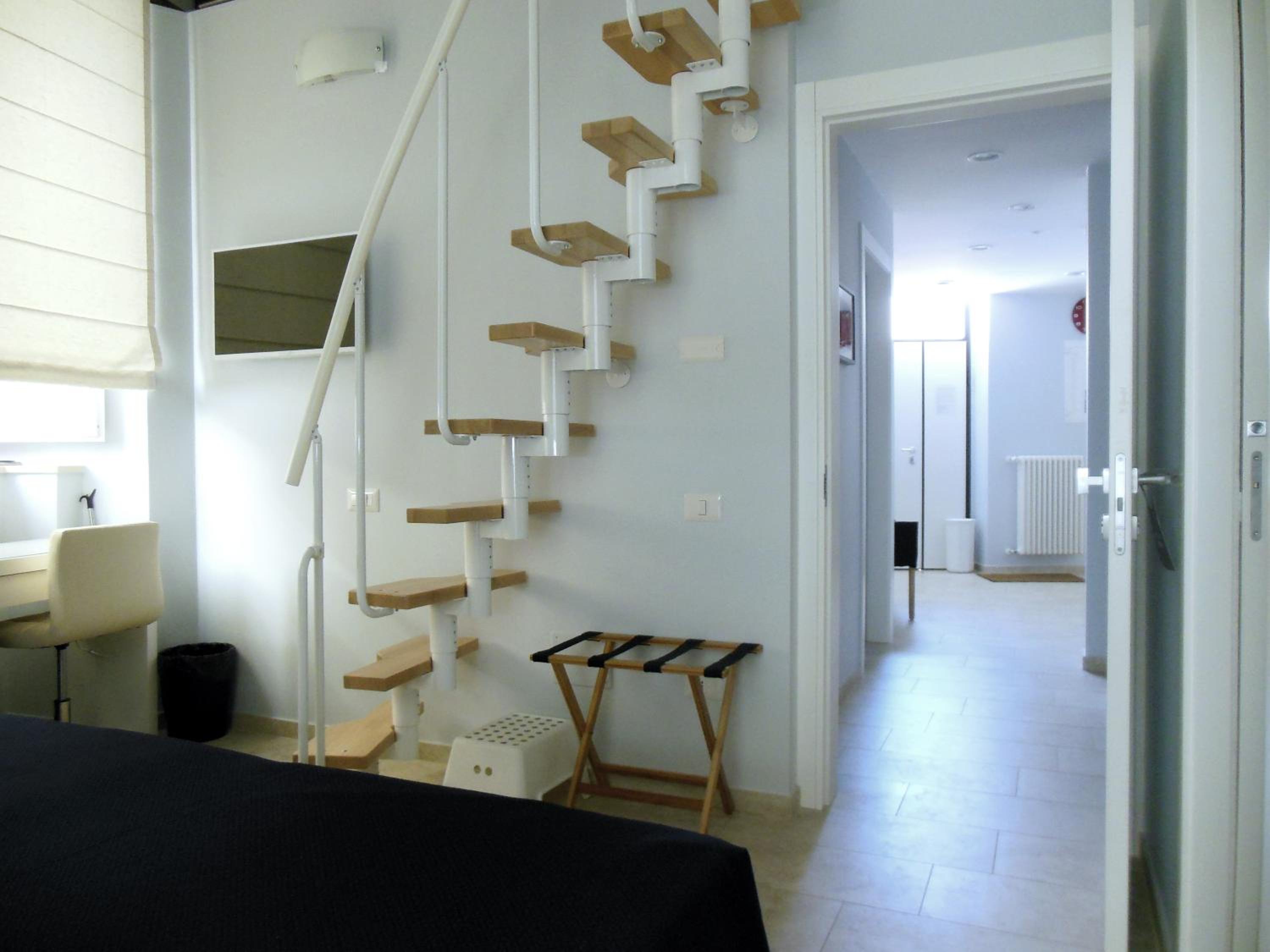 Suite - Photo 3