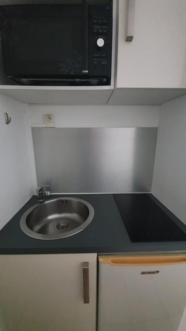 One-Bedroom Apartment - Photo 13