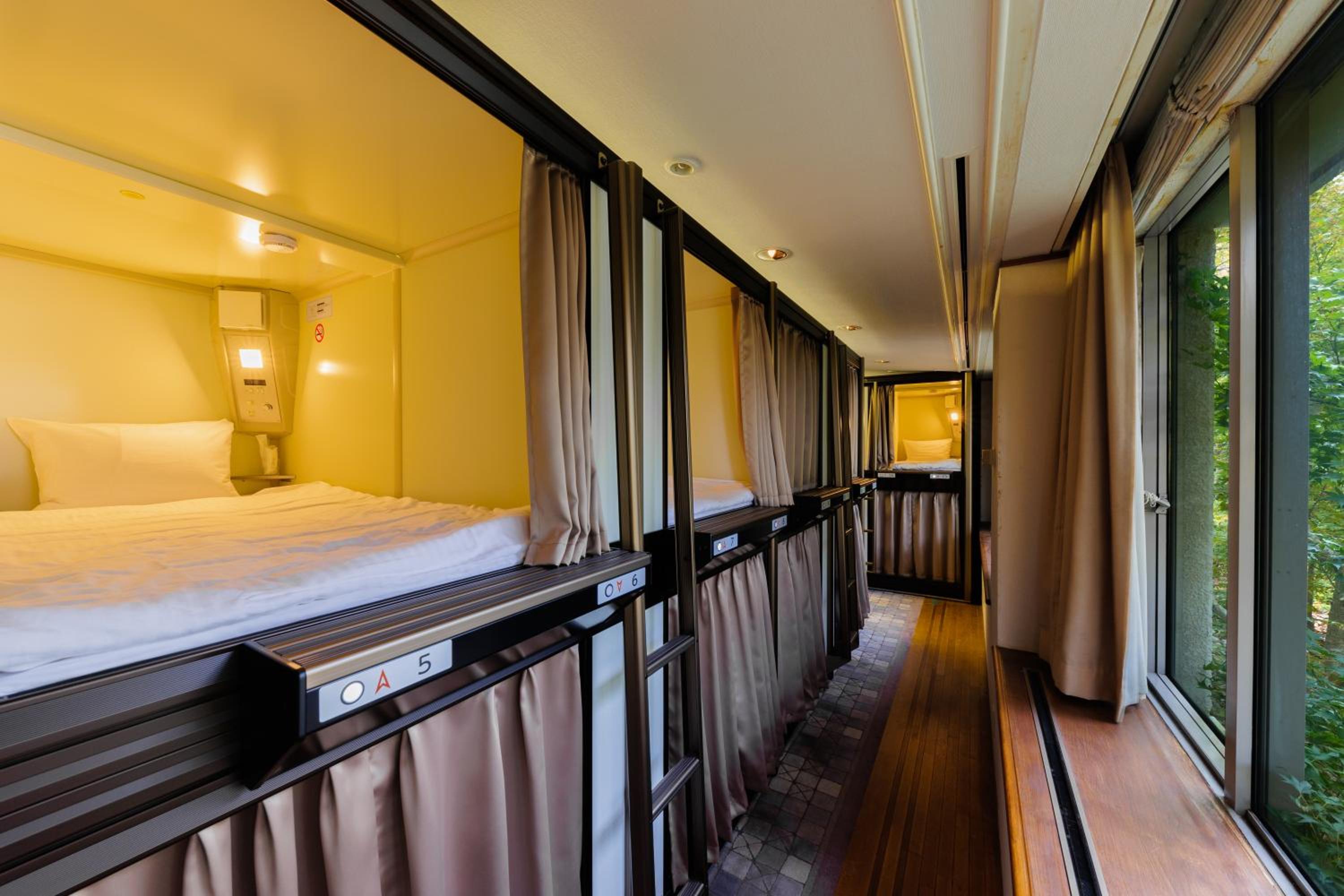 Bed in 10-Bed Mixed Dormitory Room
