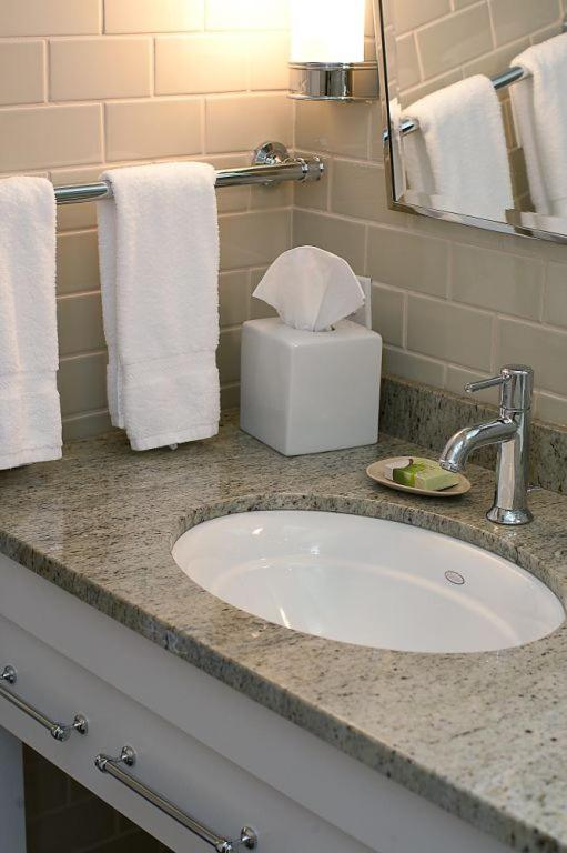 Luxury King Room photo 3
