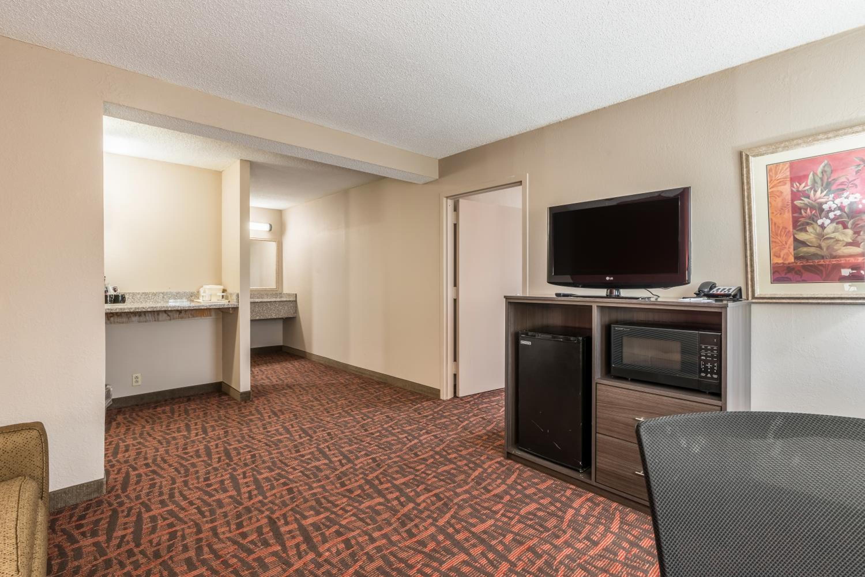 King Suite - Photo 3