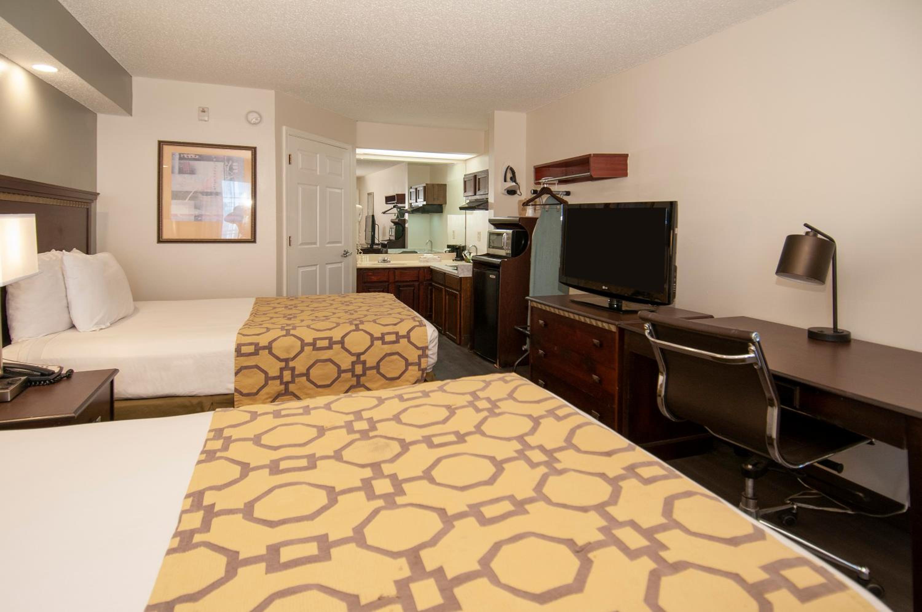 Deluxe Double Room with Two Double Beds - Non-Smoking - Photo 5