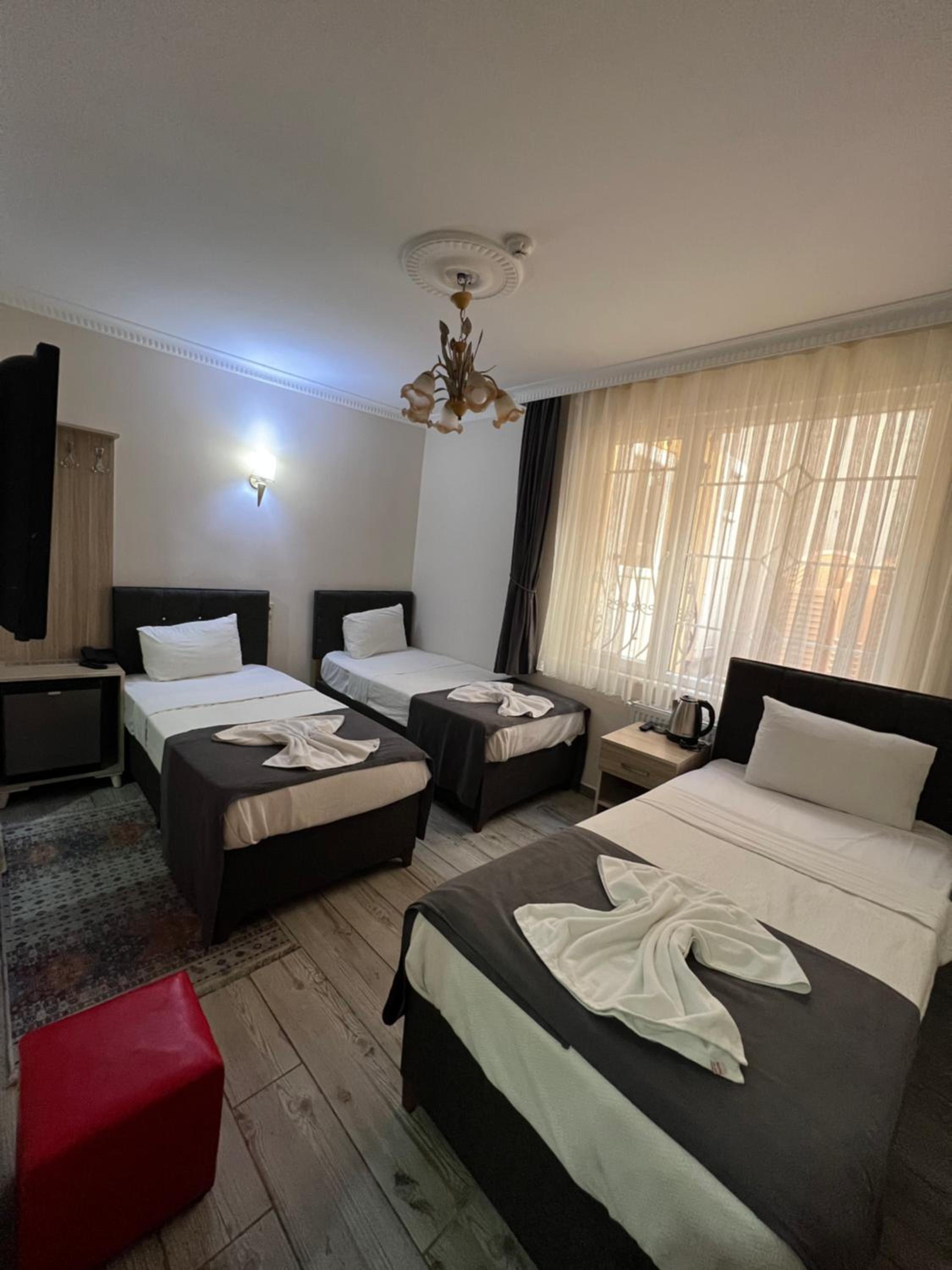 Standard Triple Room photo 2