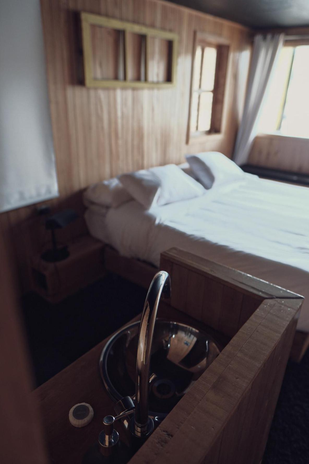 Double Room with Balcony and Sea View