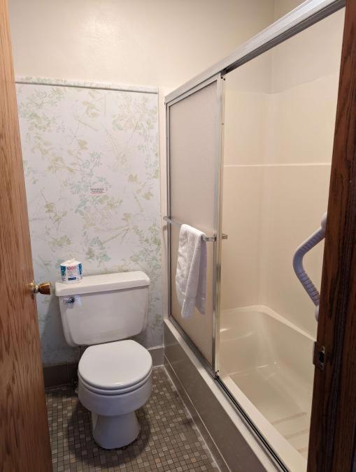 Deluxe Double Room (2 Adults + 1 Child) photo 3