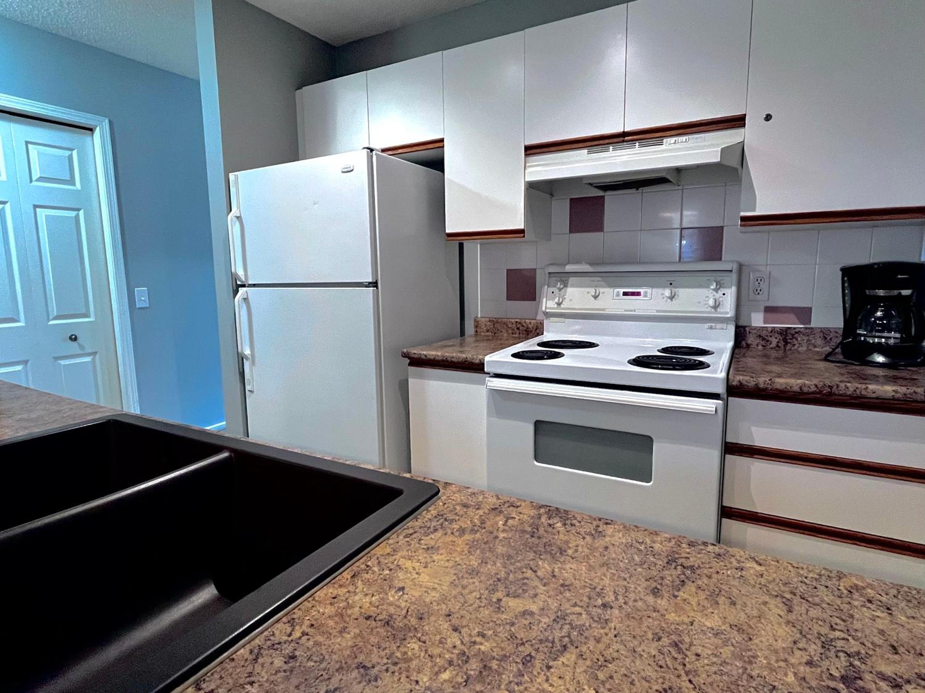 Three-Bedroom Condo - Private Entrance - Self Check In. BL-RES-12548 photo 2