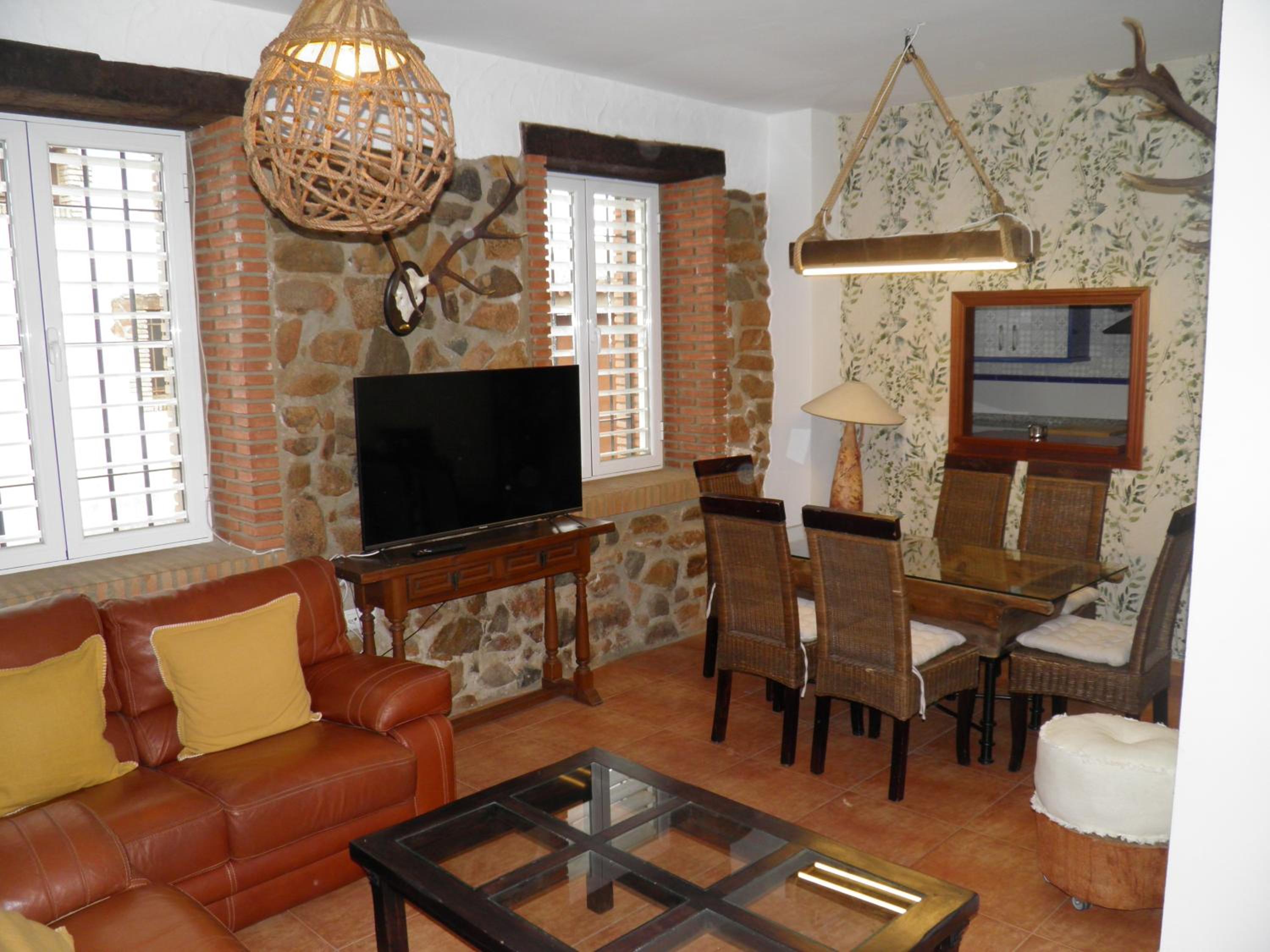 Four-Bedroom House photo 2