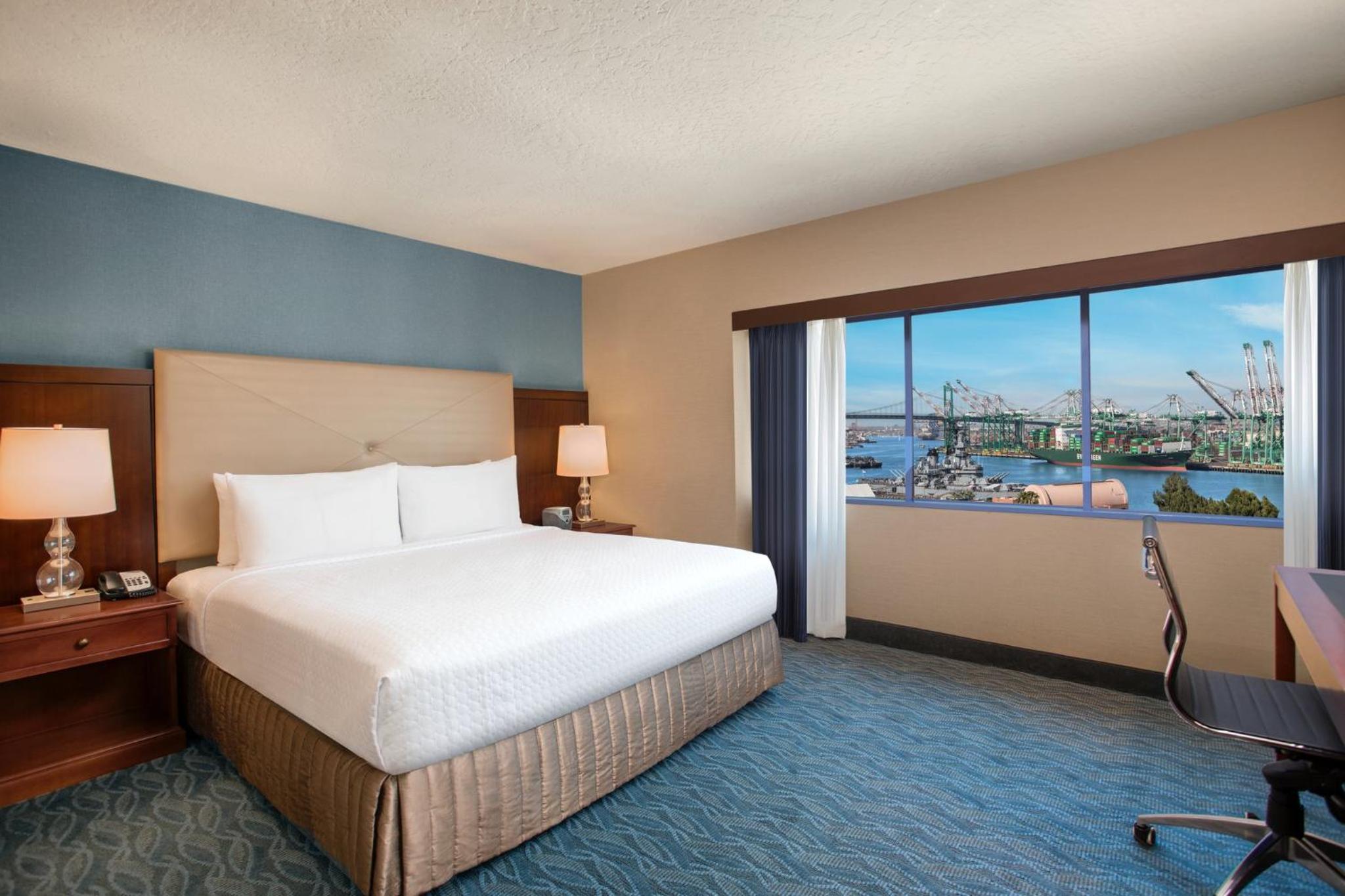 Standard King Room - Photo 3