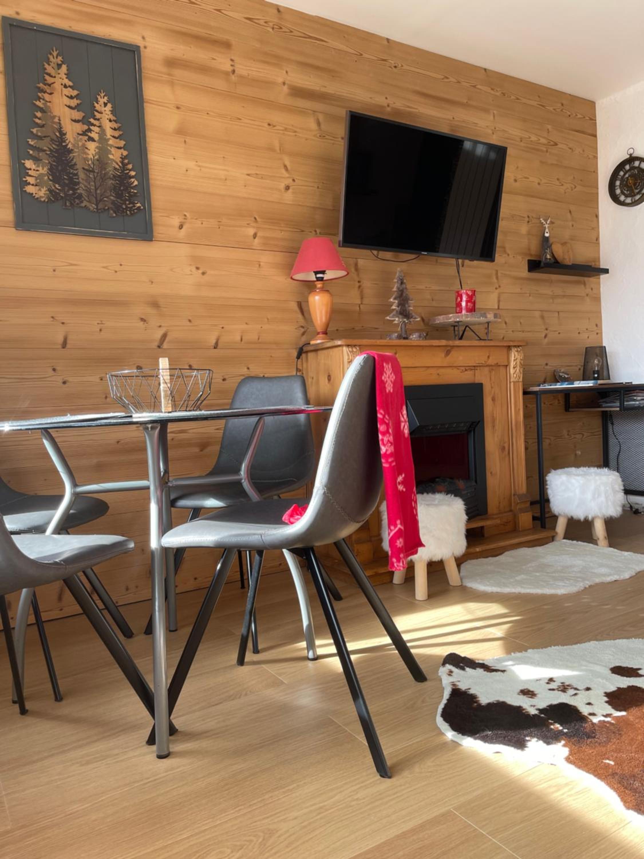 One-Bedroom Apartment - Photo 8
