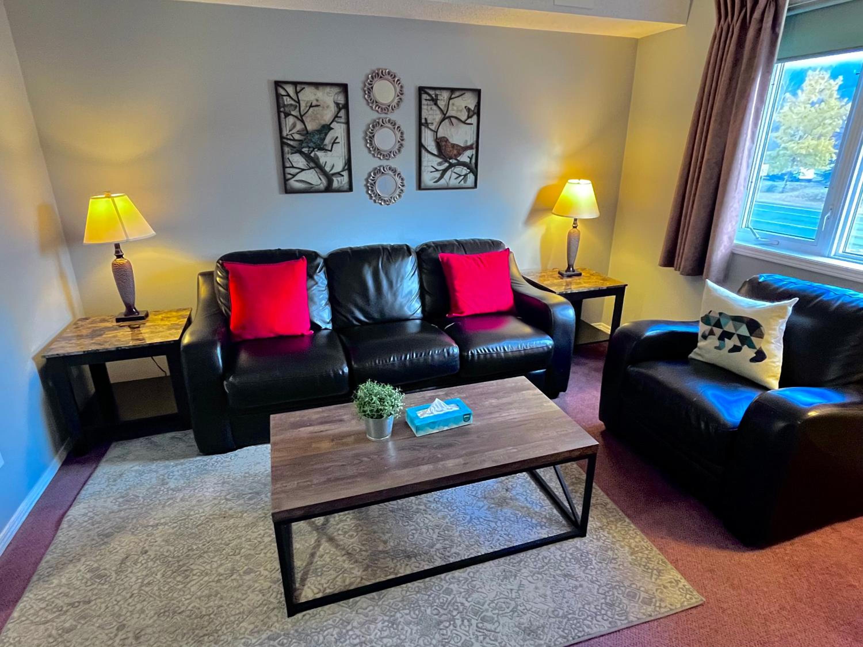 Three-Bedroom Condo - Private Entrance - Self Check In. BL-RES-12549 photo 3