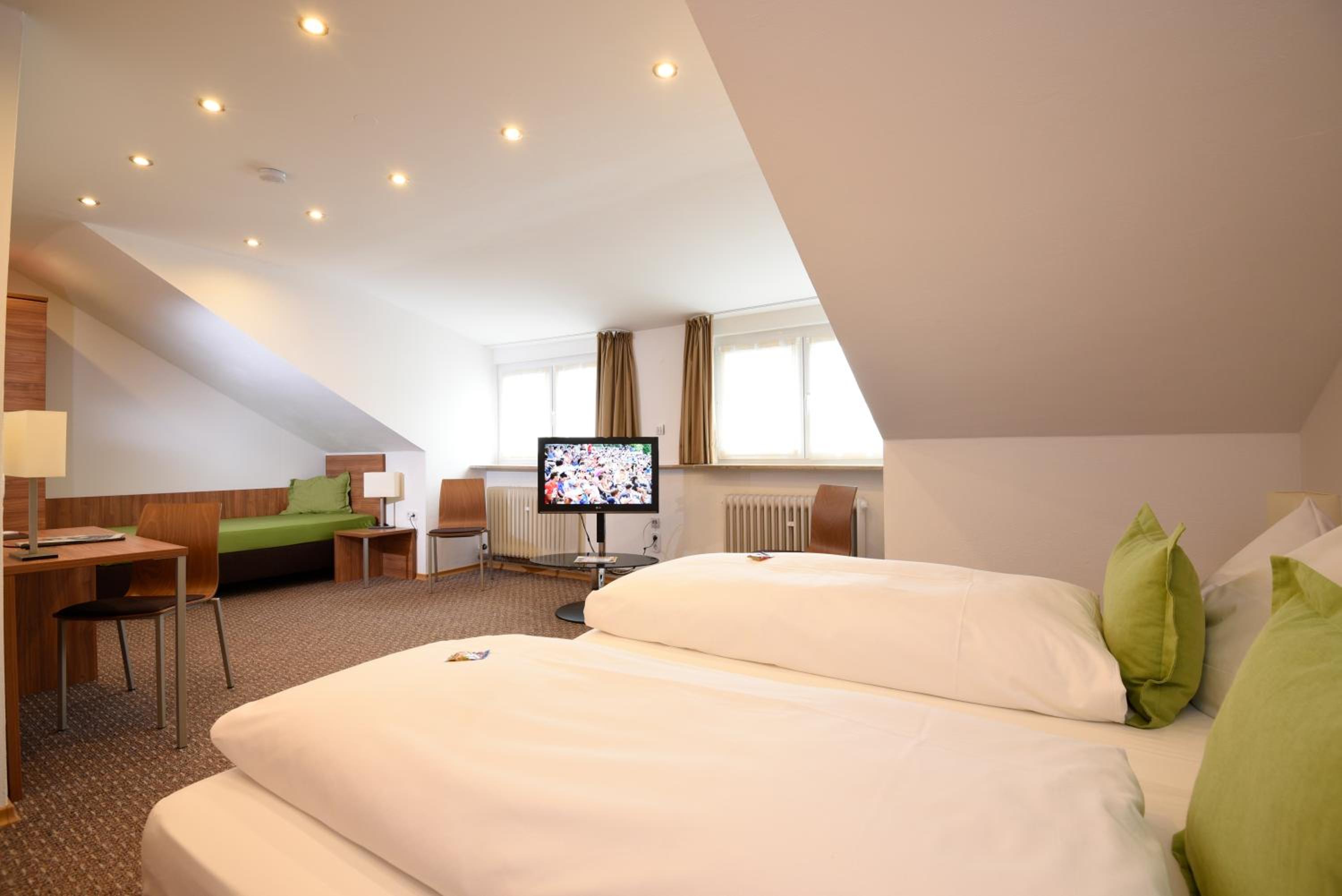Triple Room with Bathroom