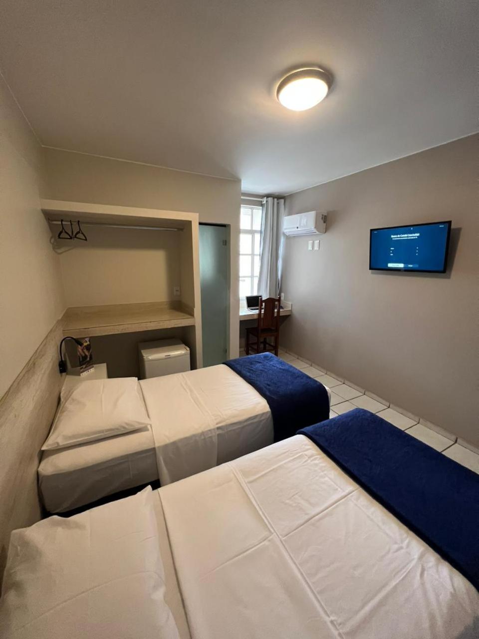 Budget Double Room - Photo 4