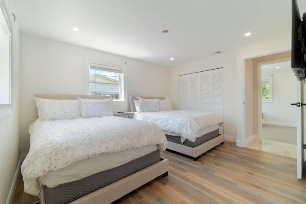 Four-Bedroom House photo 3