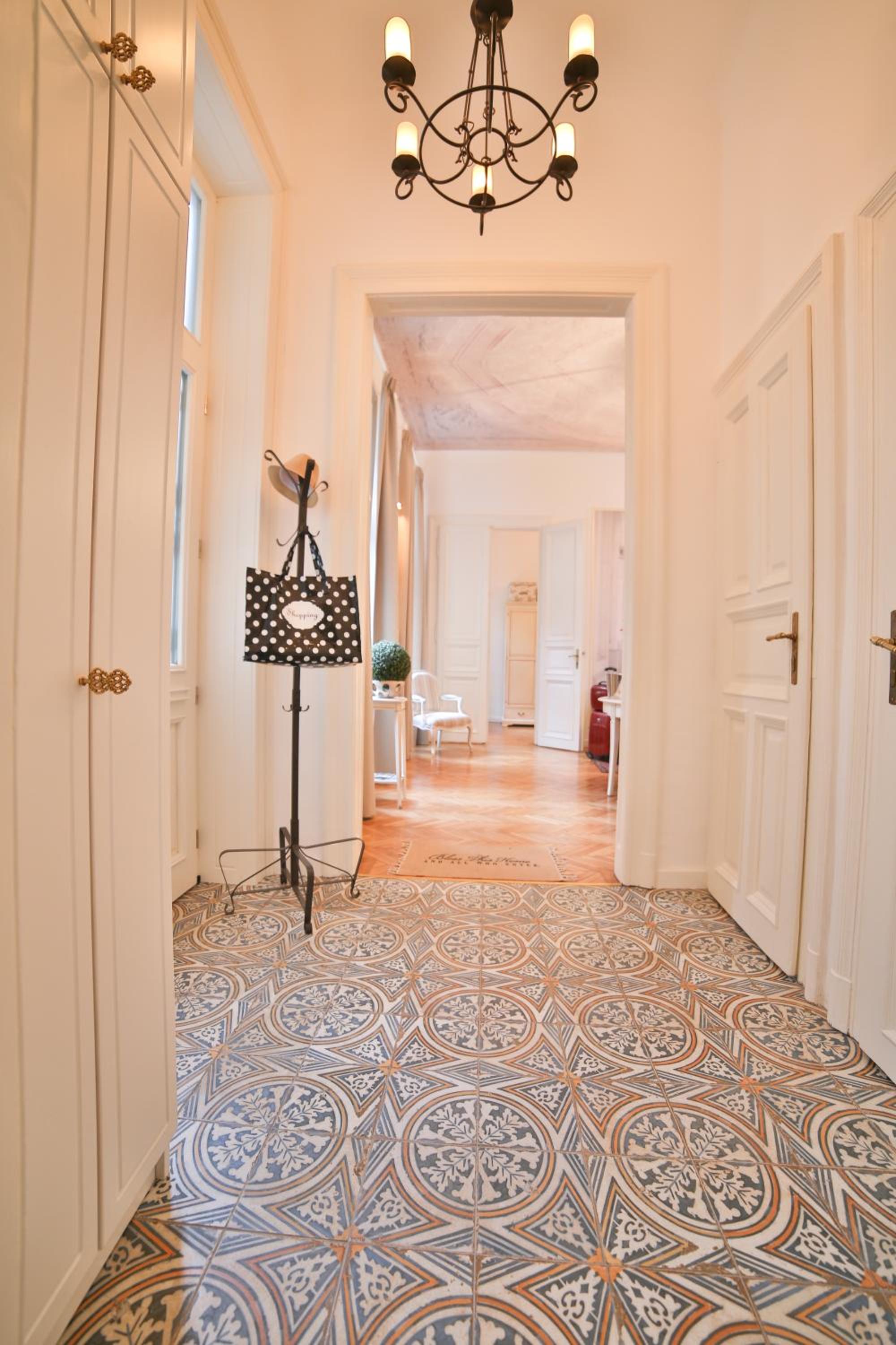Two-Bedroom Apartment - Photo 17