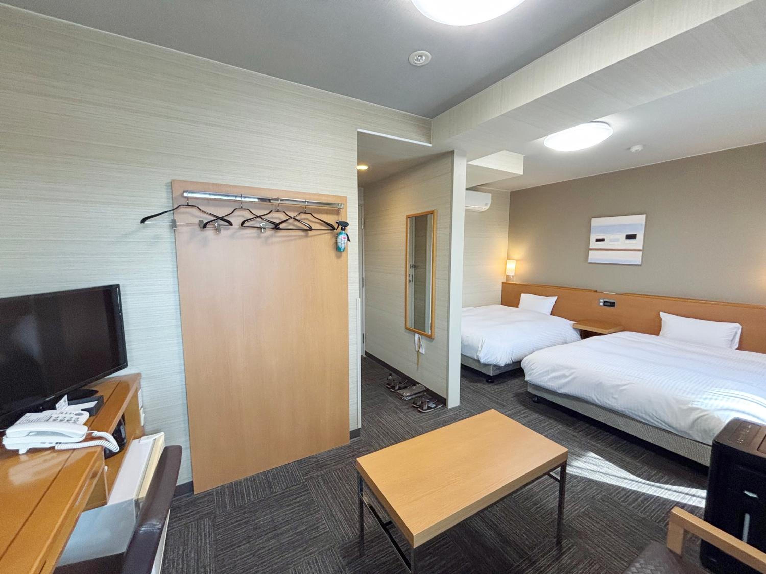 Deluxe Twin Room - Smoking - Heated Tobacco Only