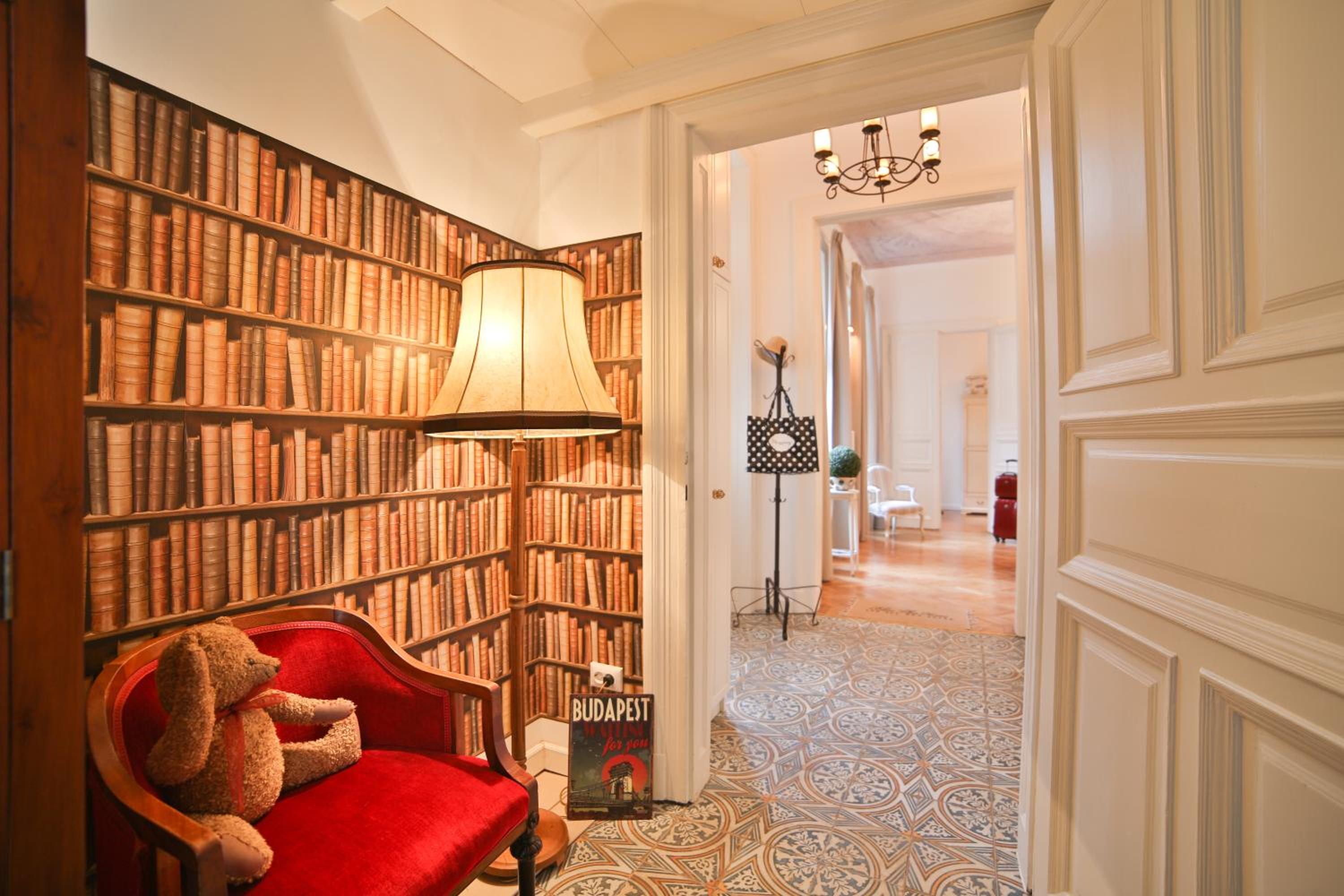Two-Bedroom Apartment - Photo 22