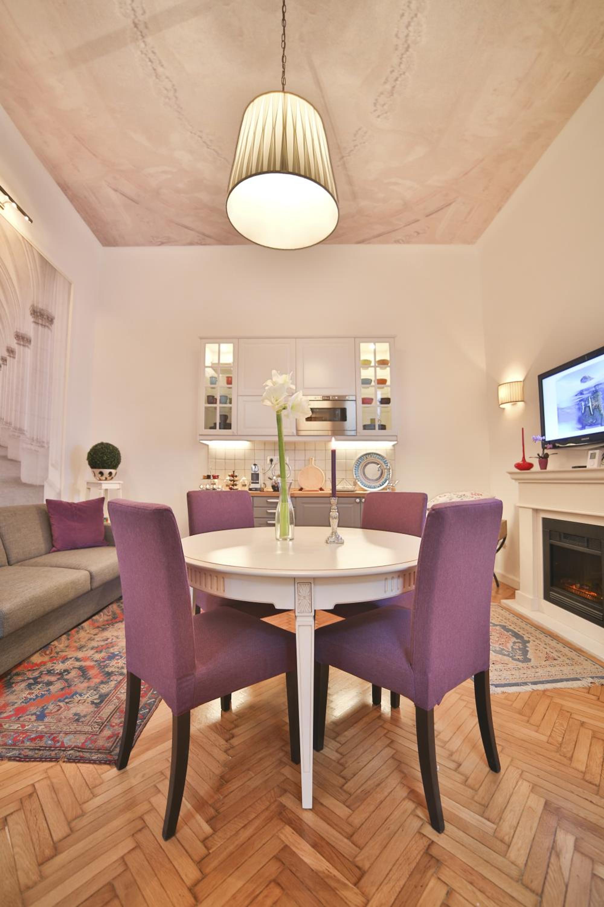 Two-Bedroom Apartment - Photo 21