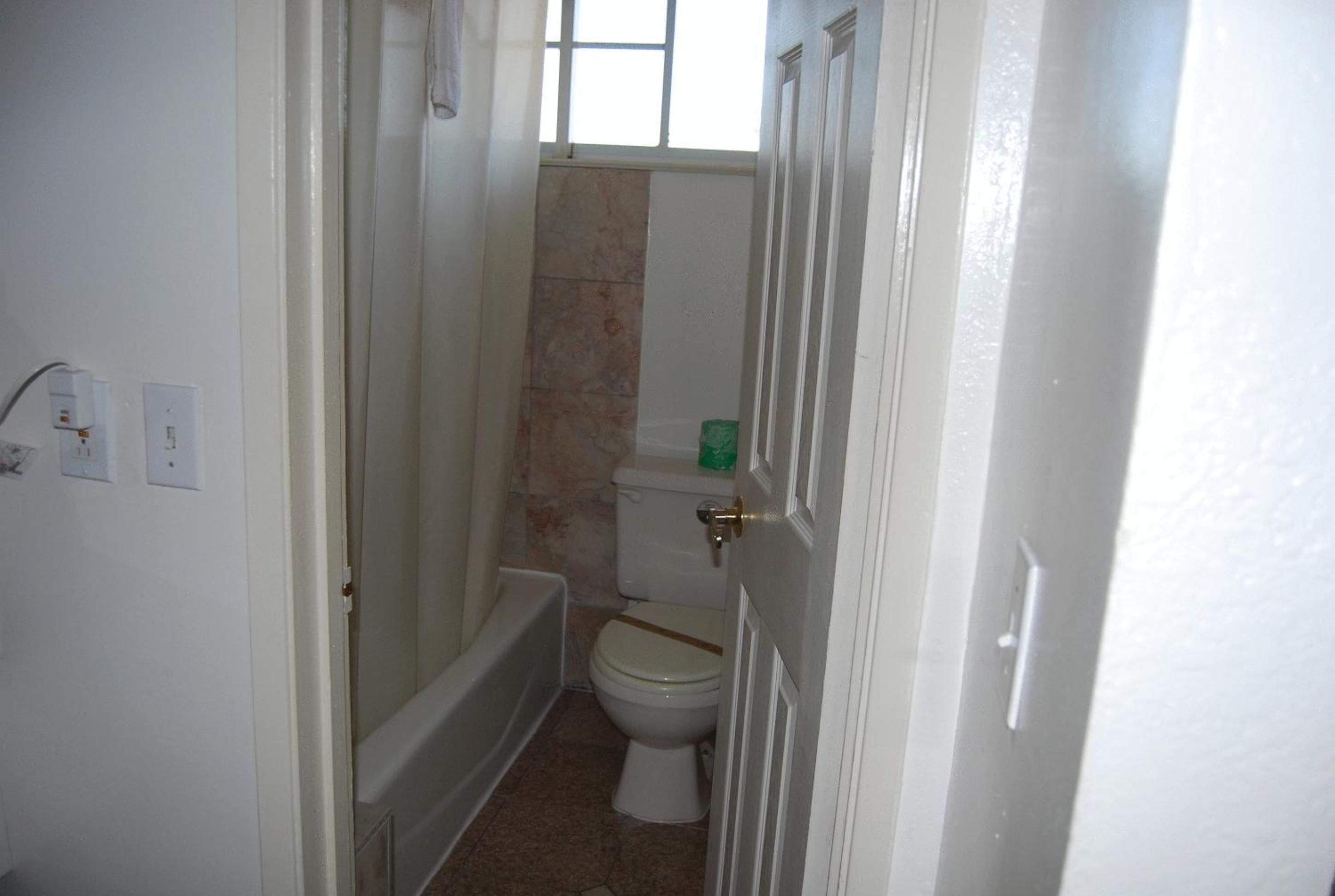Standard Double Room with Two Double Beds photo 3